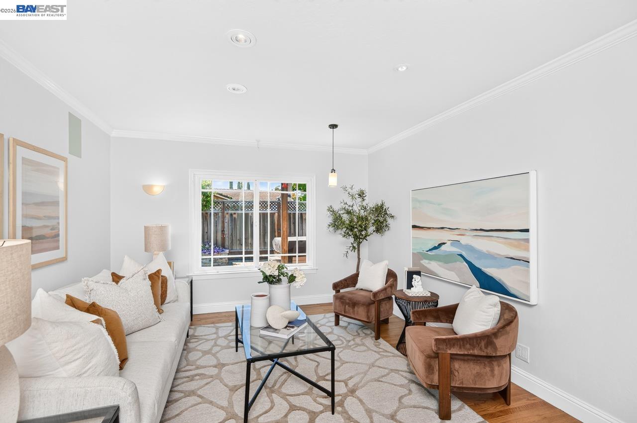 6252 Robin Ct