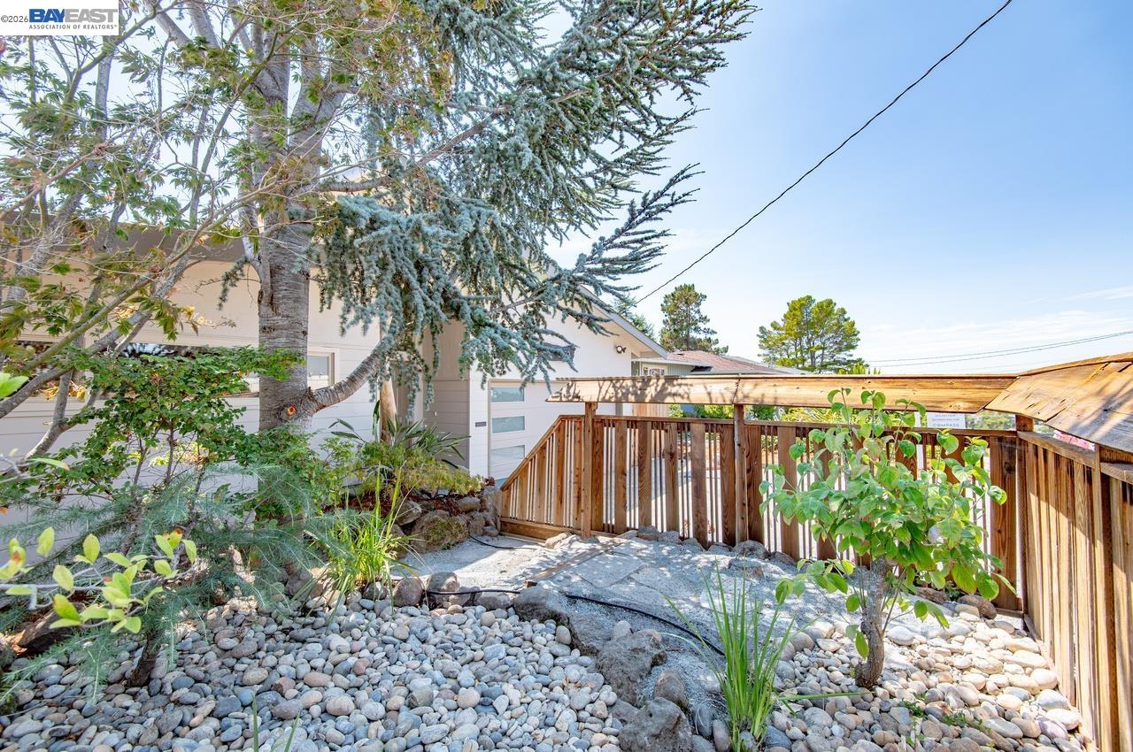 5223 Crane Ave