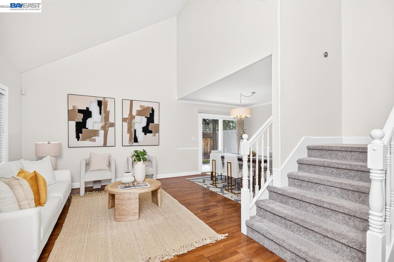 282 Del Valle Ct