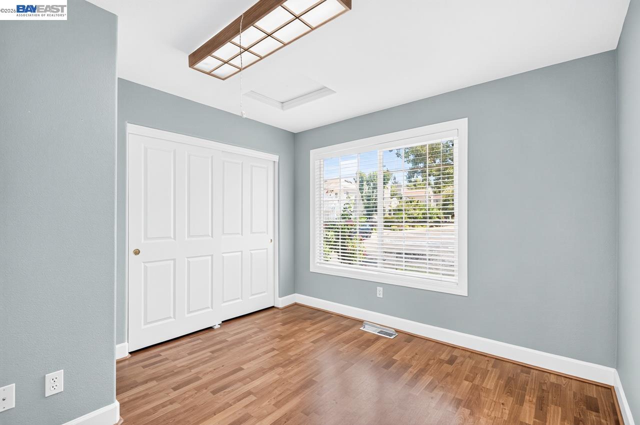 282 Del Valle Ct