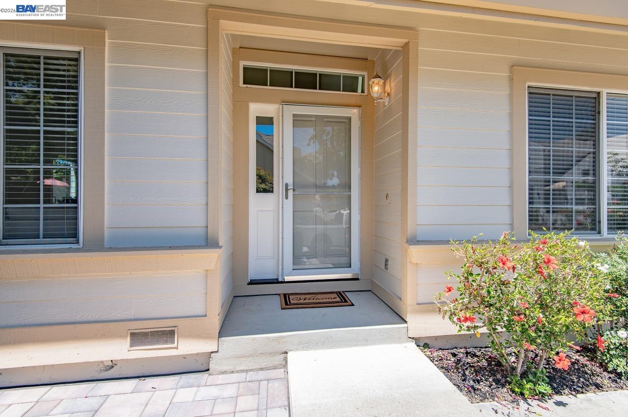 282 Del Valle Ct
