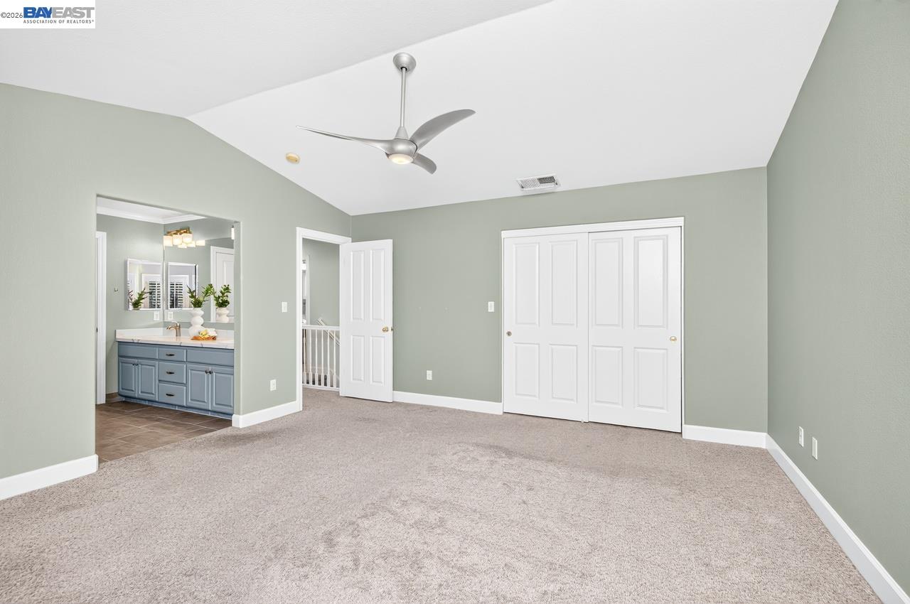 282 Del Valle Ct
