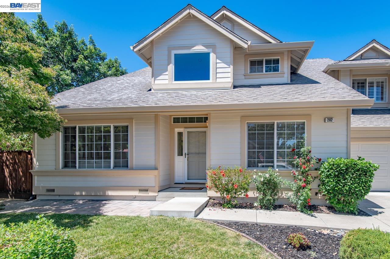 282 Del Valle Ct