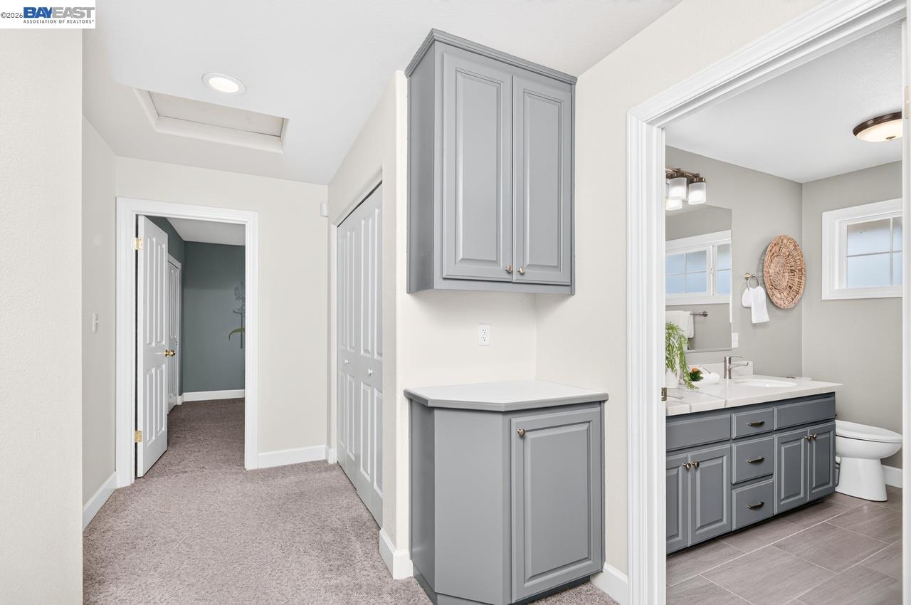 282 Del Valle Ct