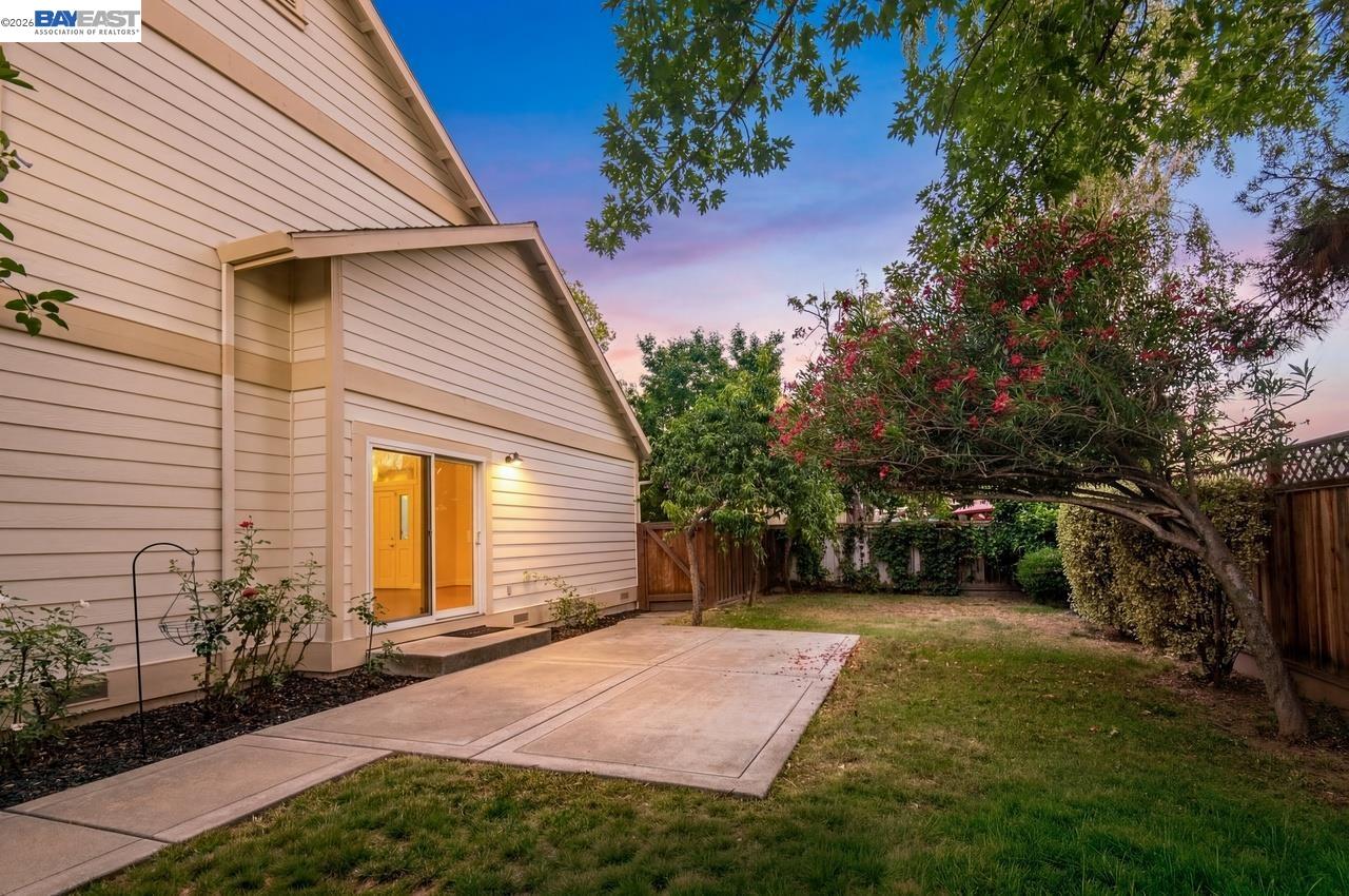 282 Del Valle Ct