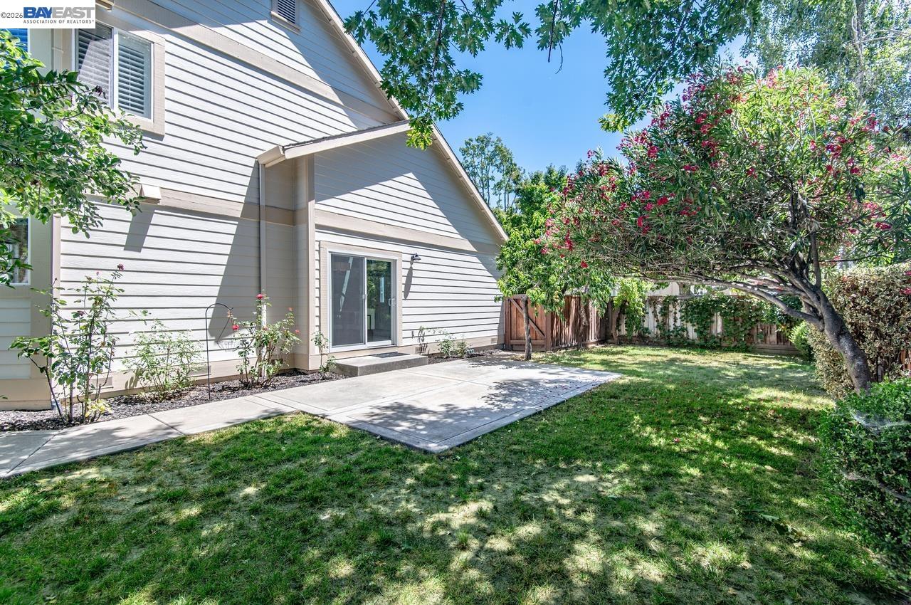 282 Del Valle Ct