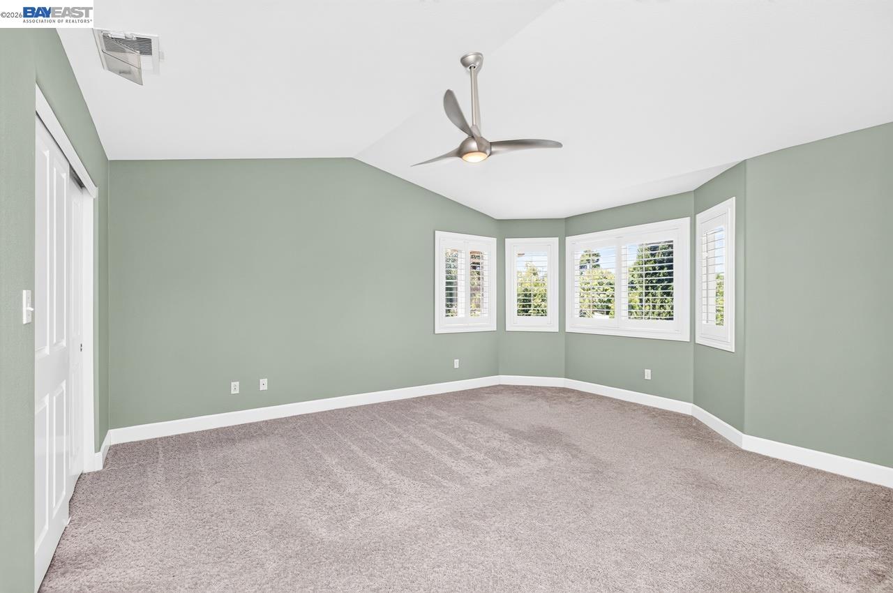 282 Del Valle Ct