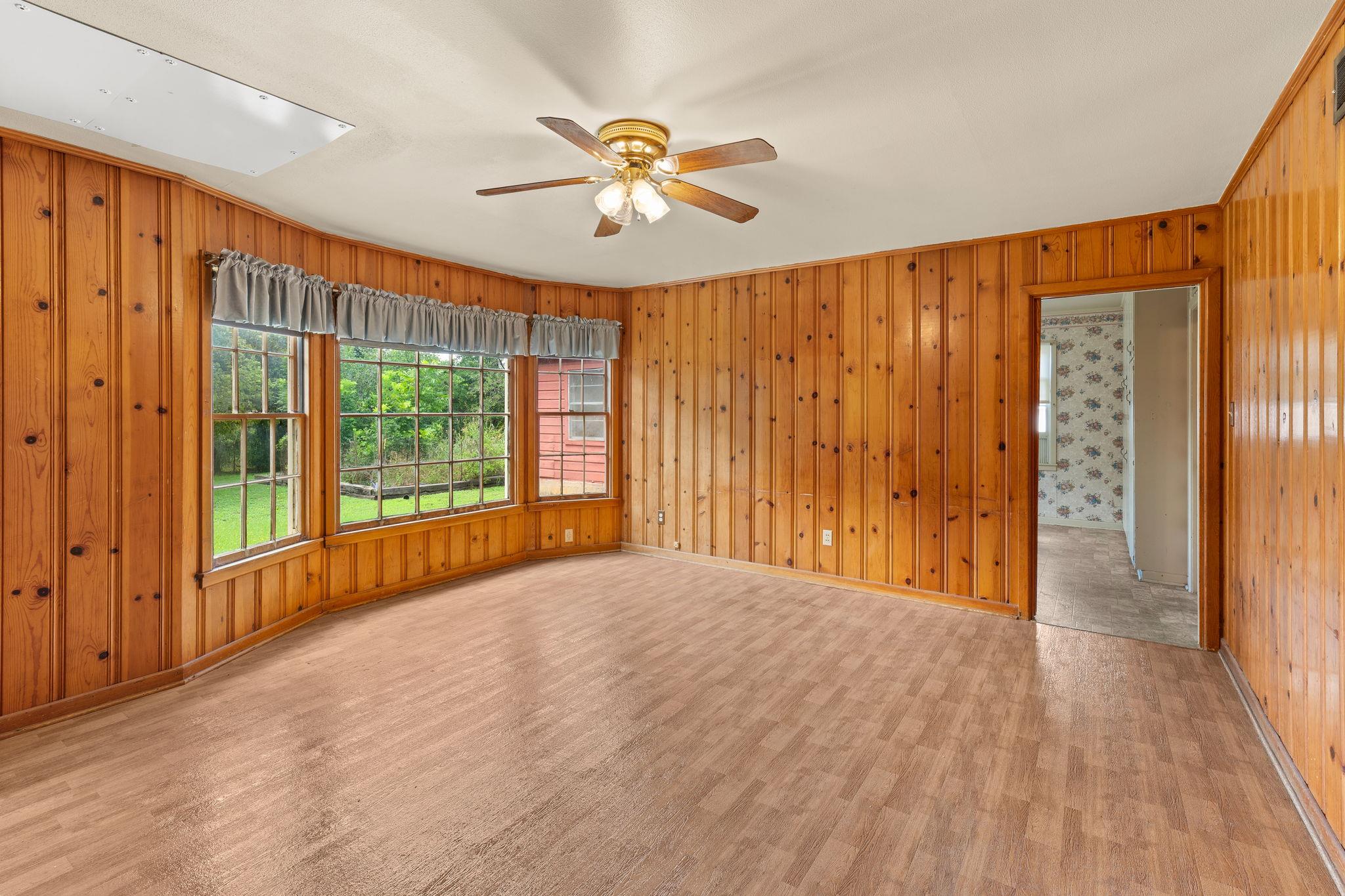 609 Oakhill DR