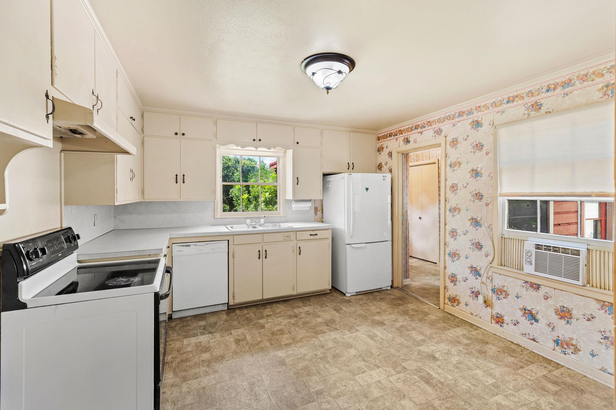 609 Oakhill DR