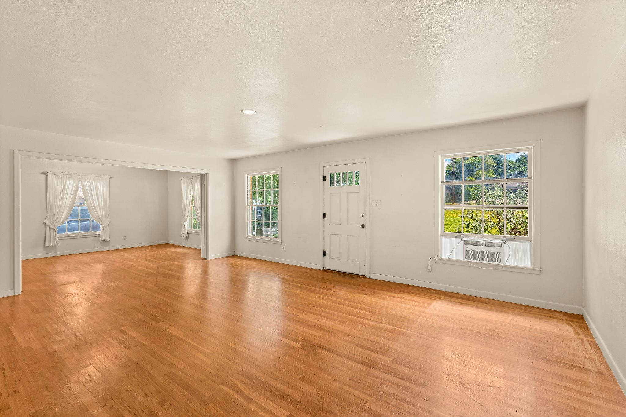609 Oakhill DR