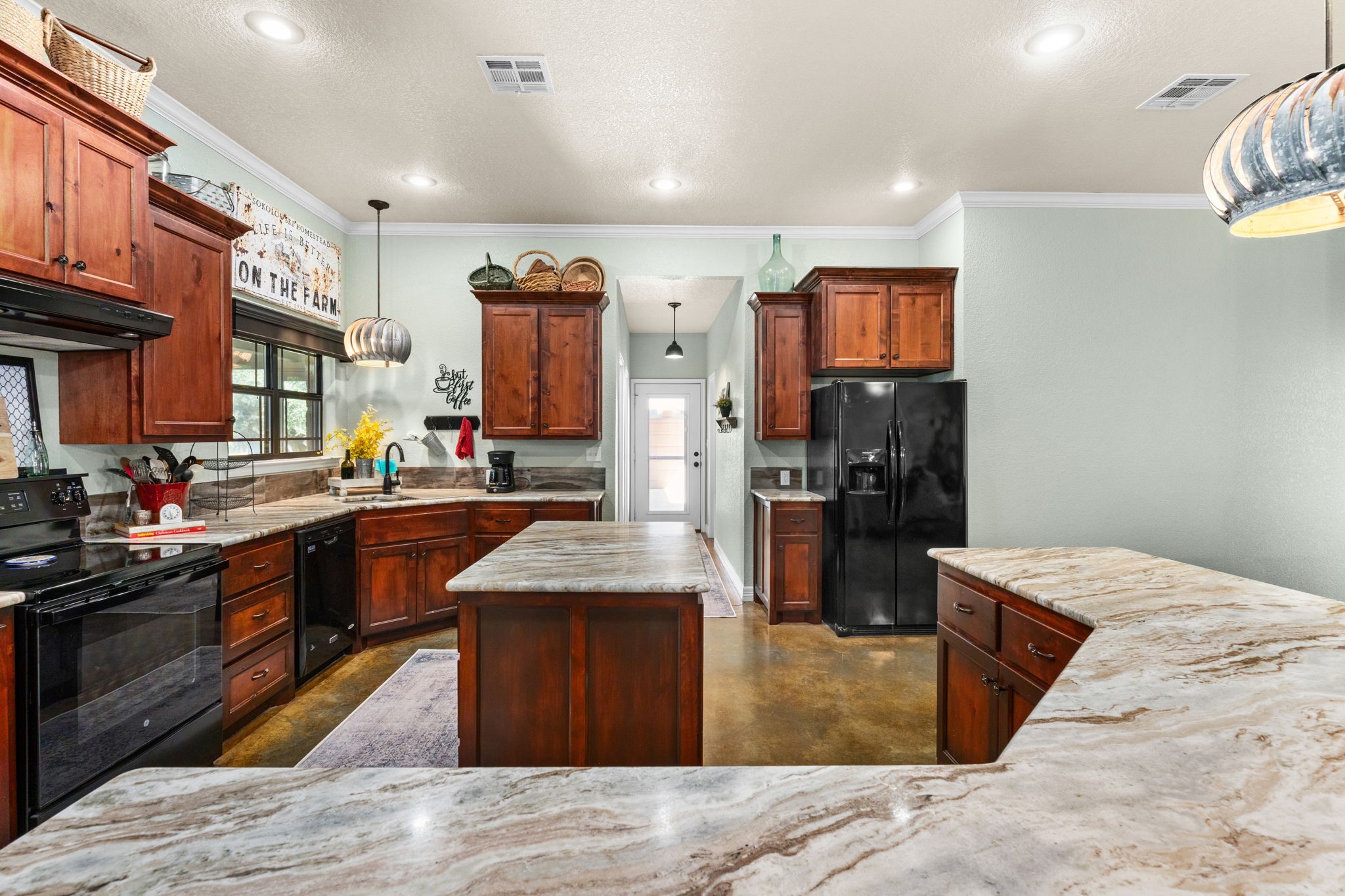 1597 County Road 176