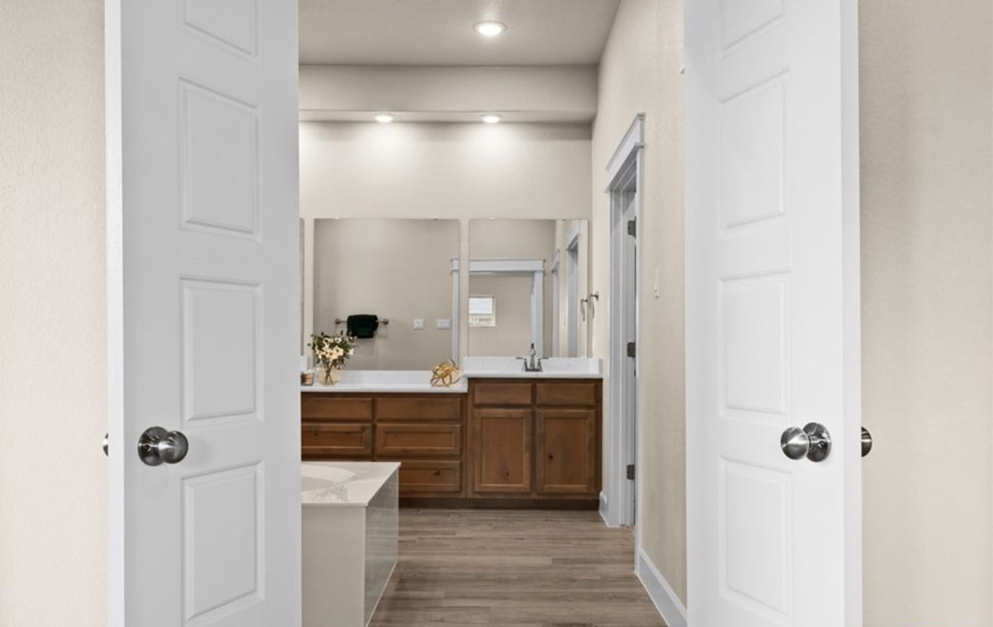 930 Inka Road