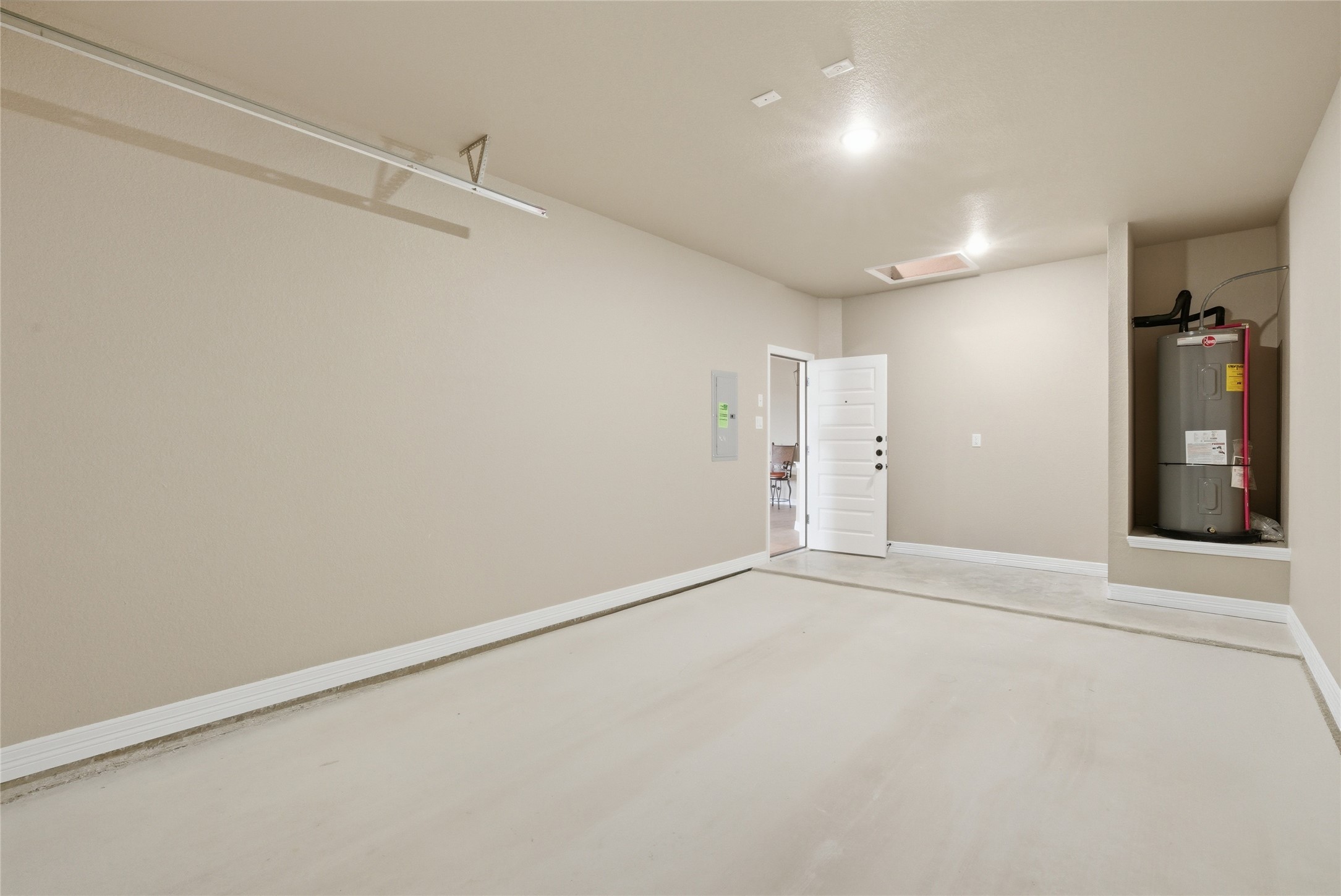 1311 Lone Pine Way