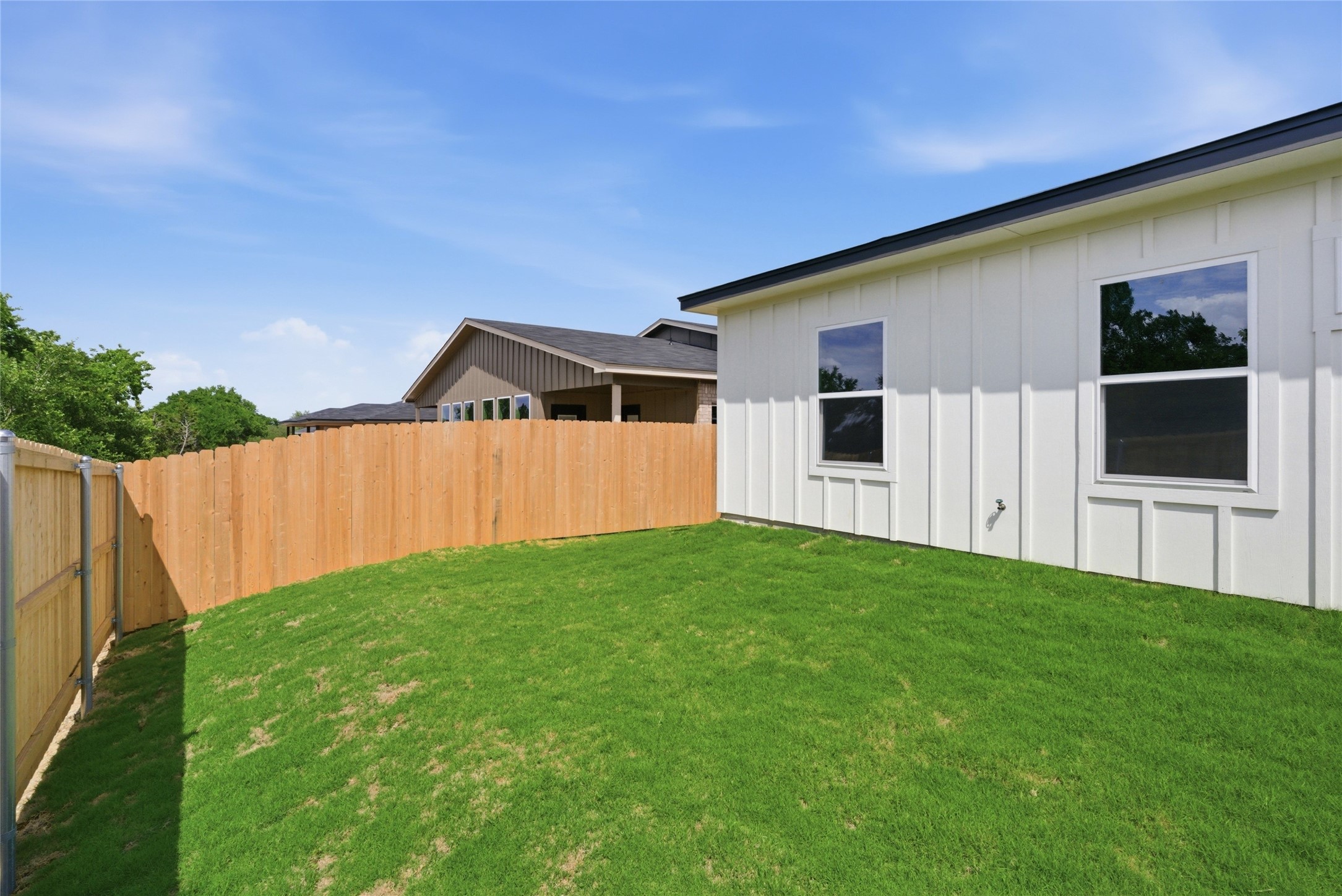 1311 Lone Pine Way