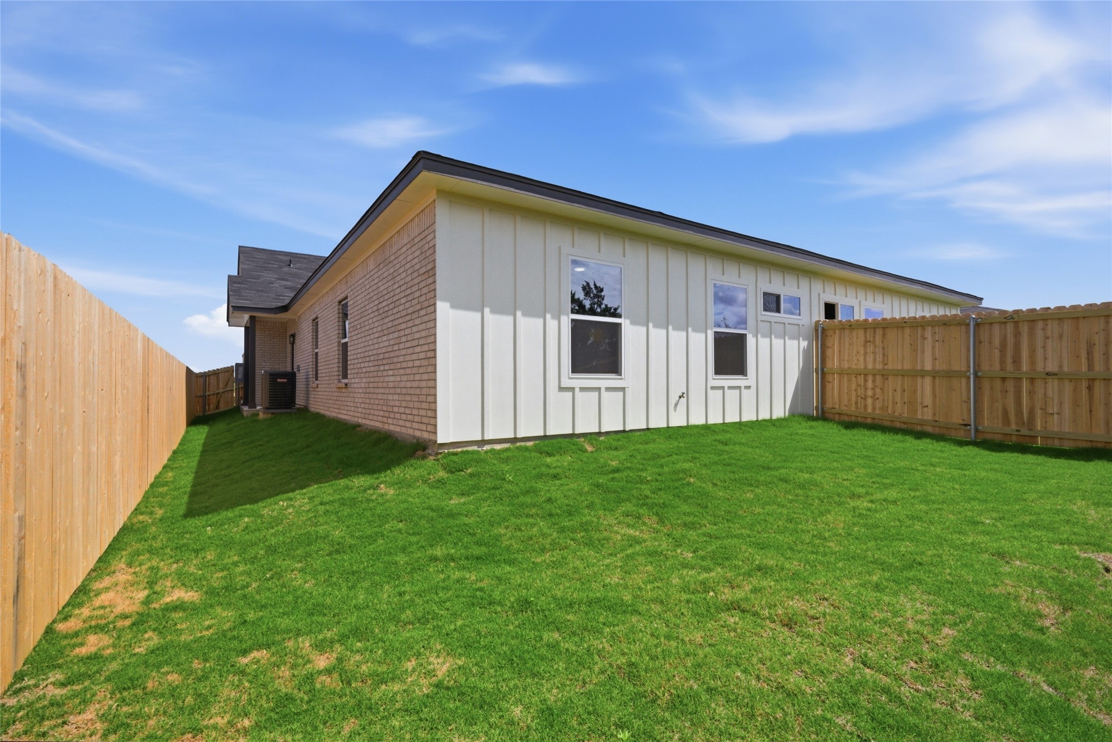 1311 Lone Pine Way
