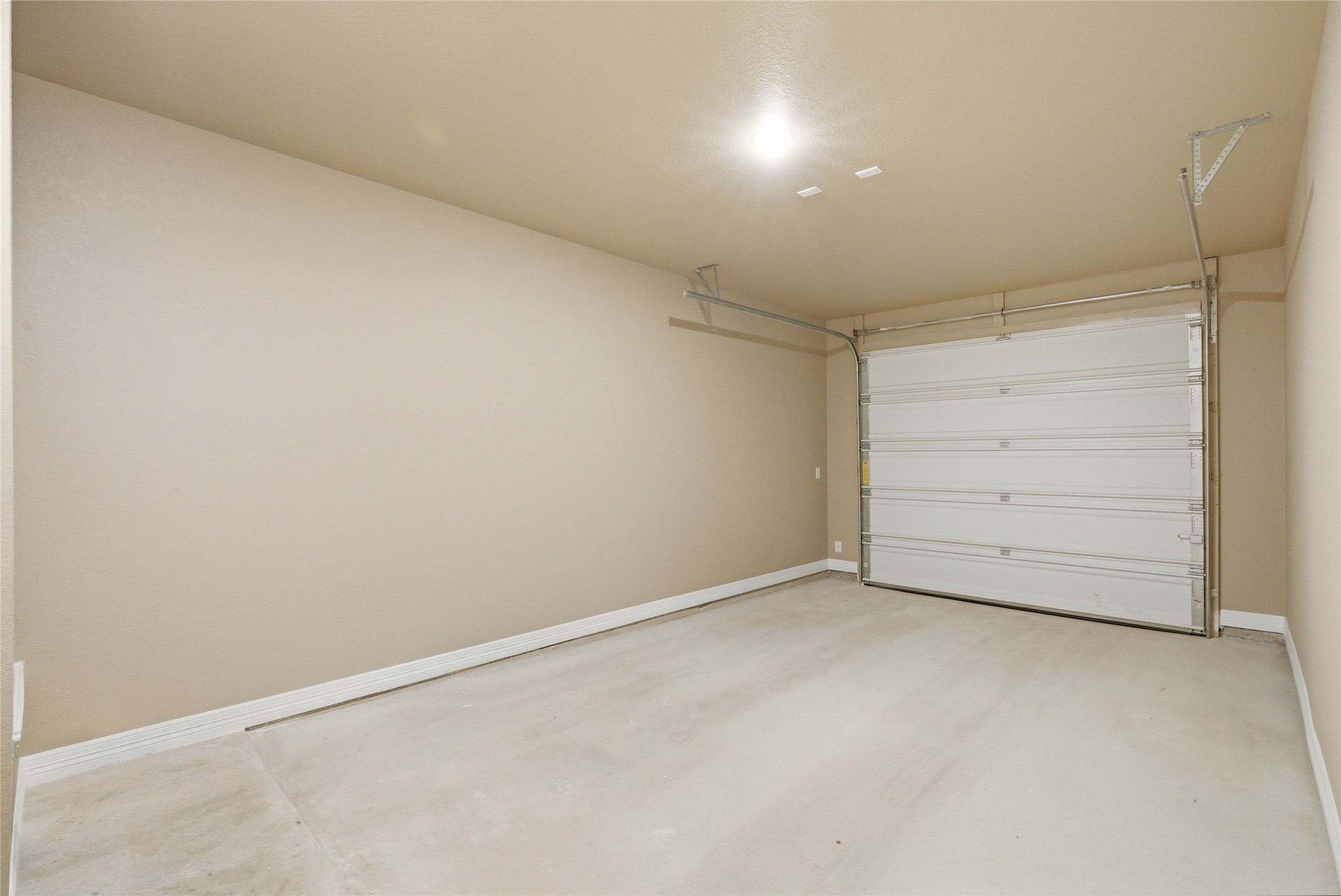 1311 Lone Pine Way
