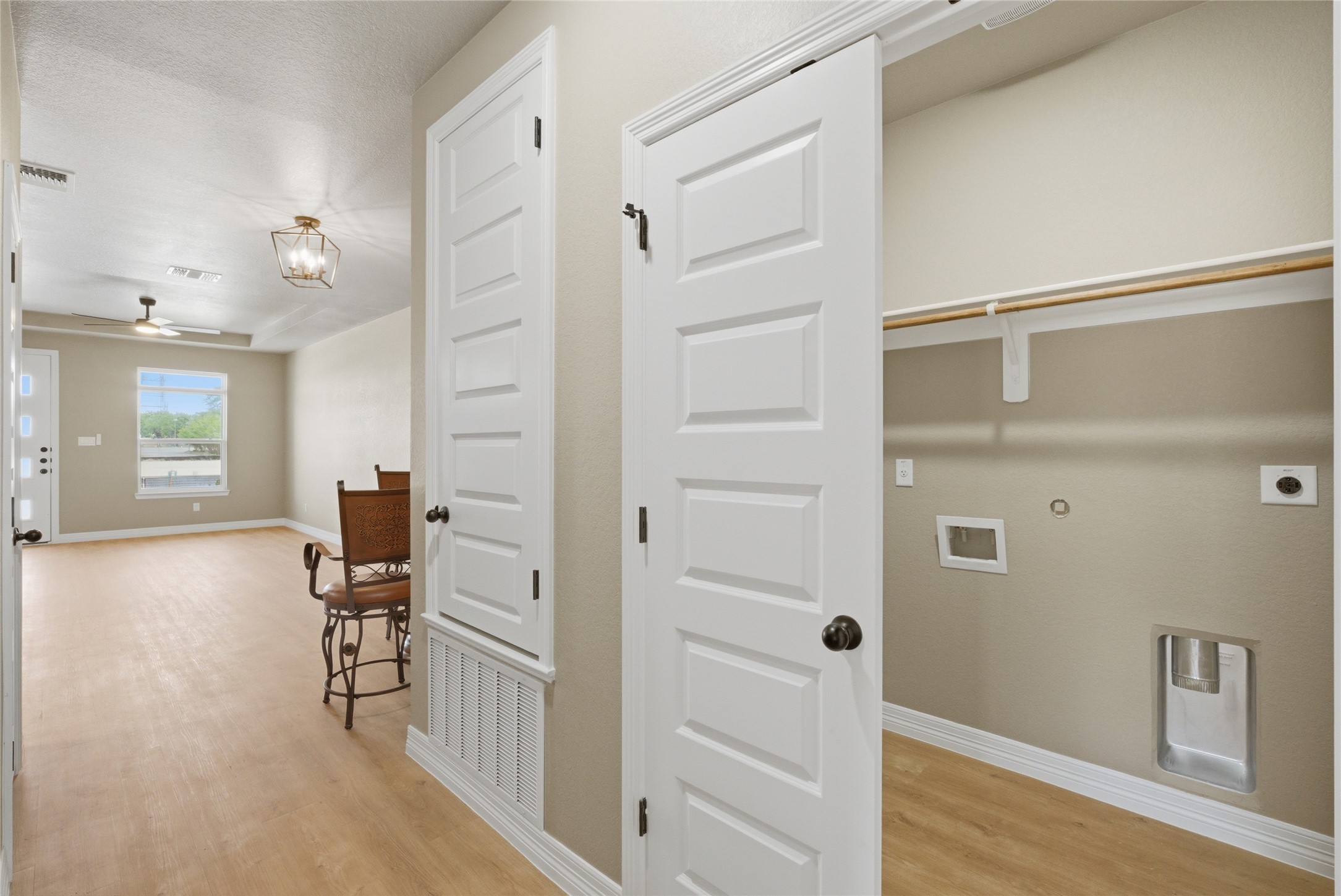 1311 Lone Pine Way