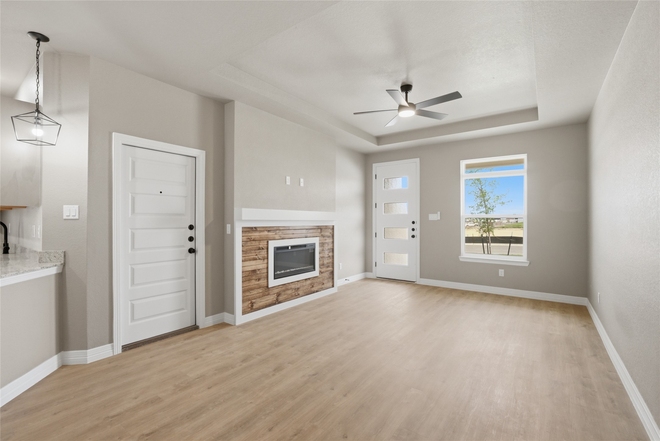 1311 Lone Pine Way