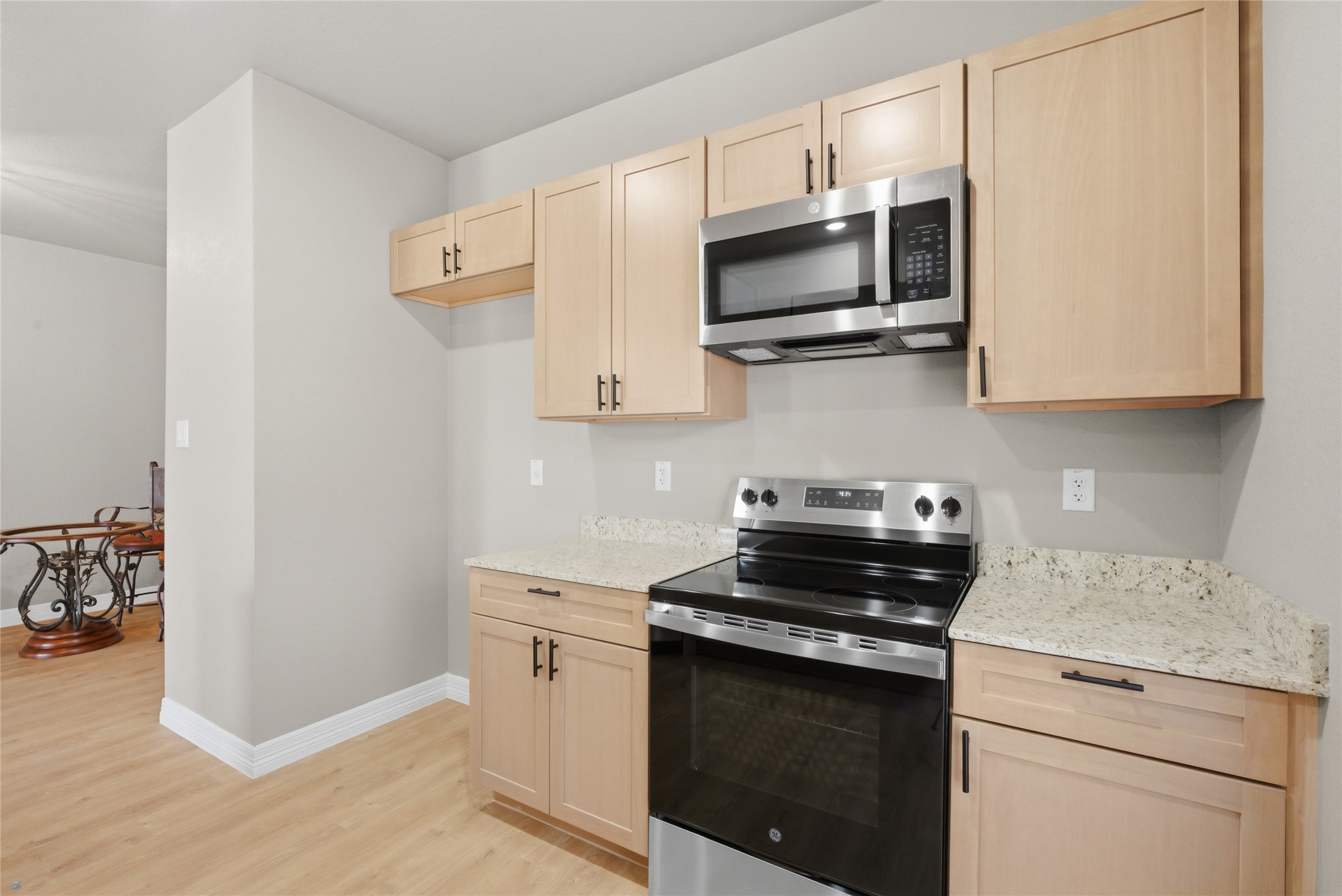 1311 Lone Pine Way