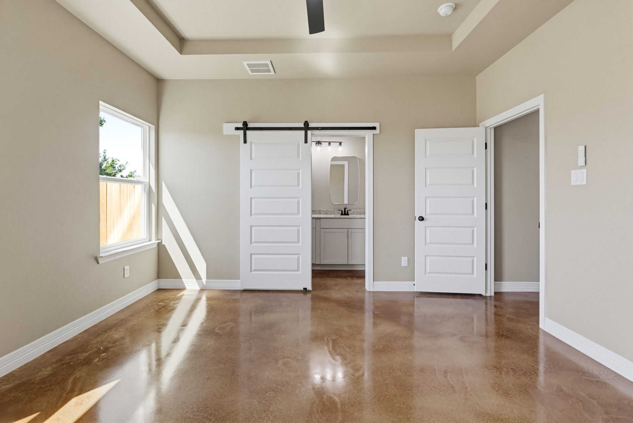 1313 Lone Pine Way