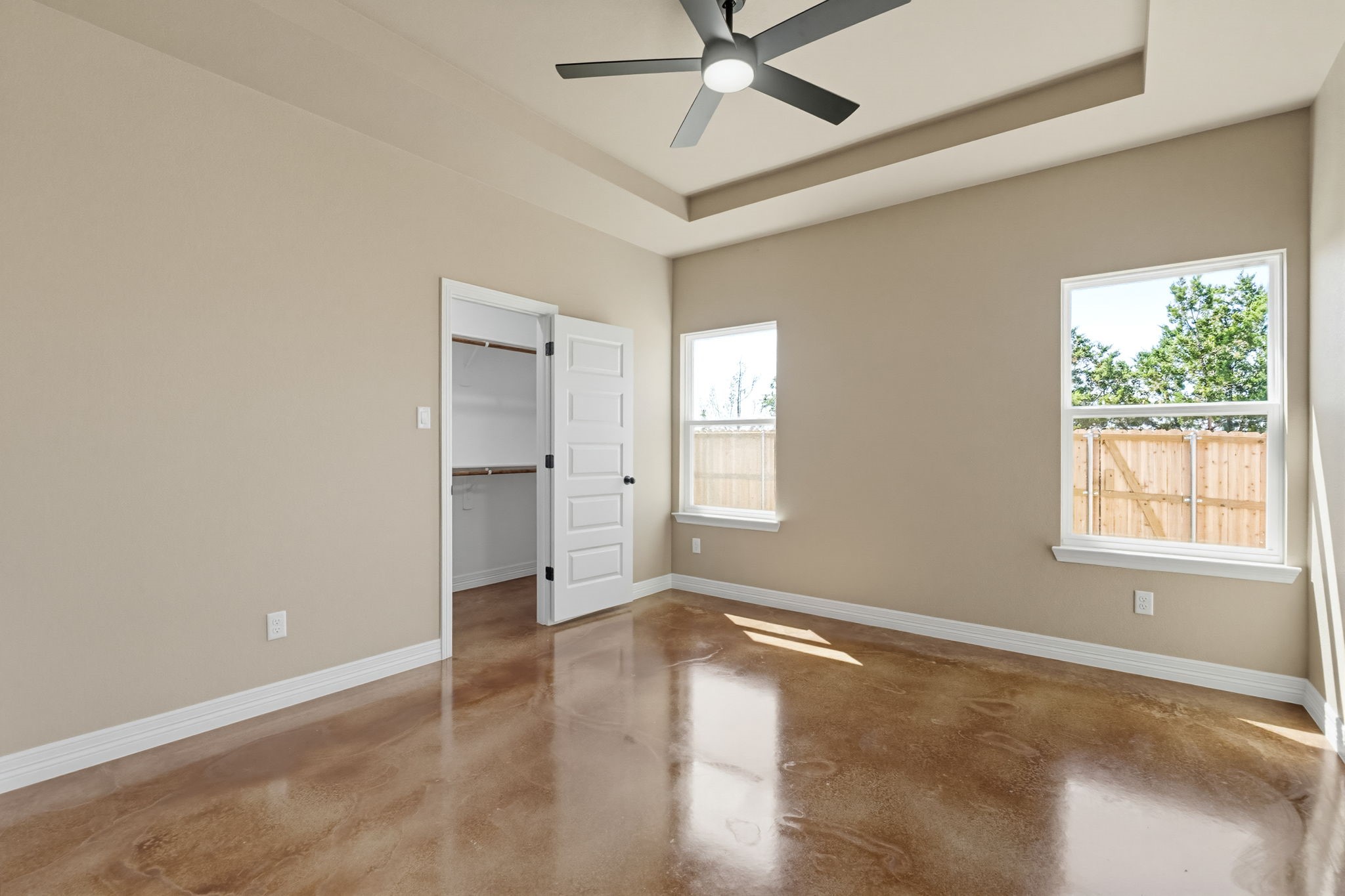 1313 Lone Pine Way