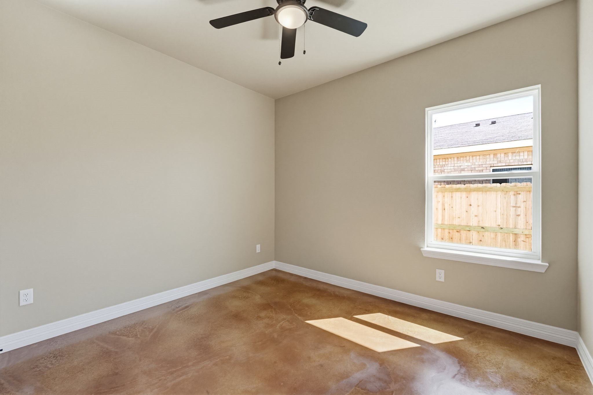 1313 Lone Pine Way