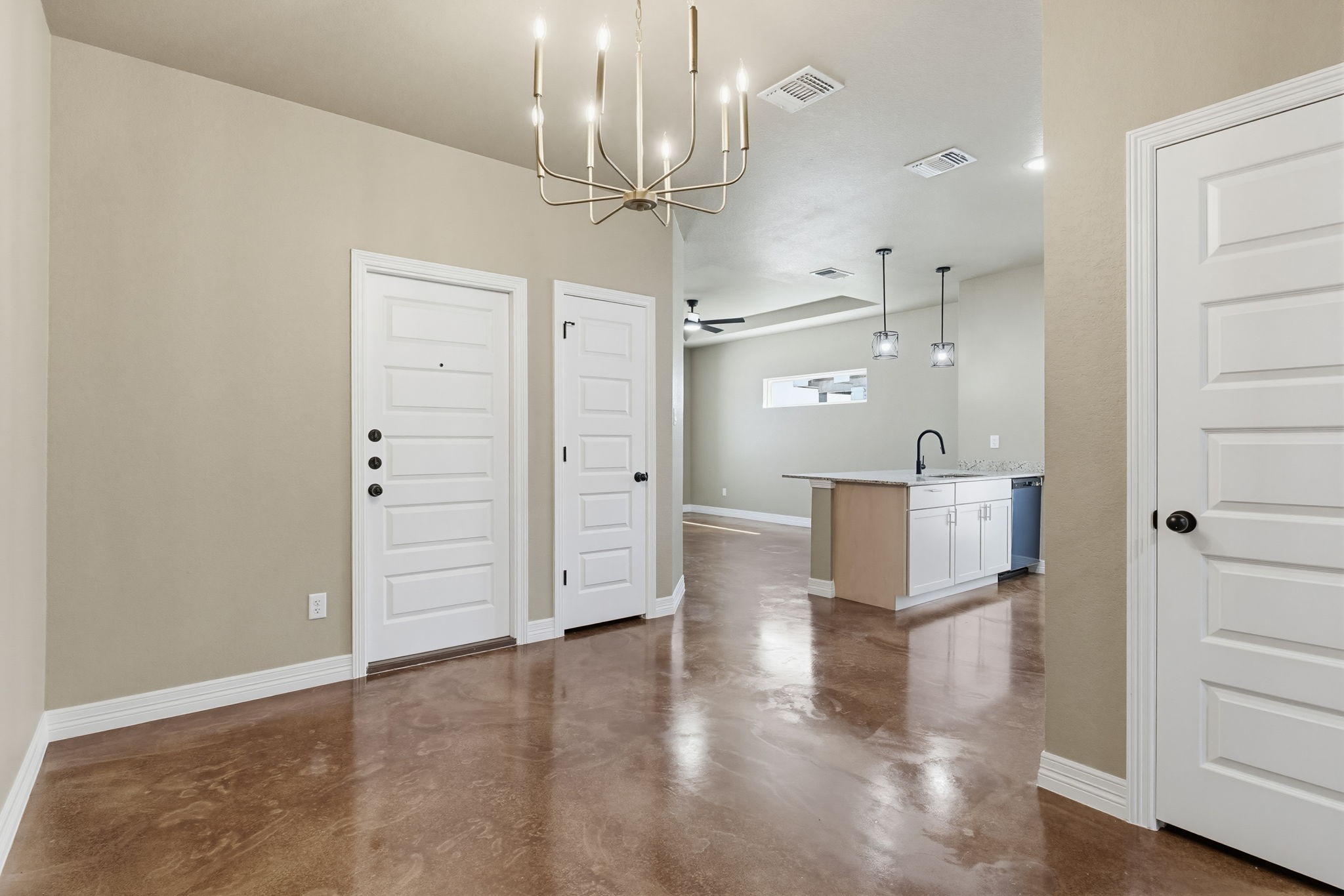 1313 Lone Pine Way