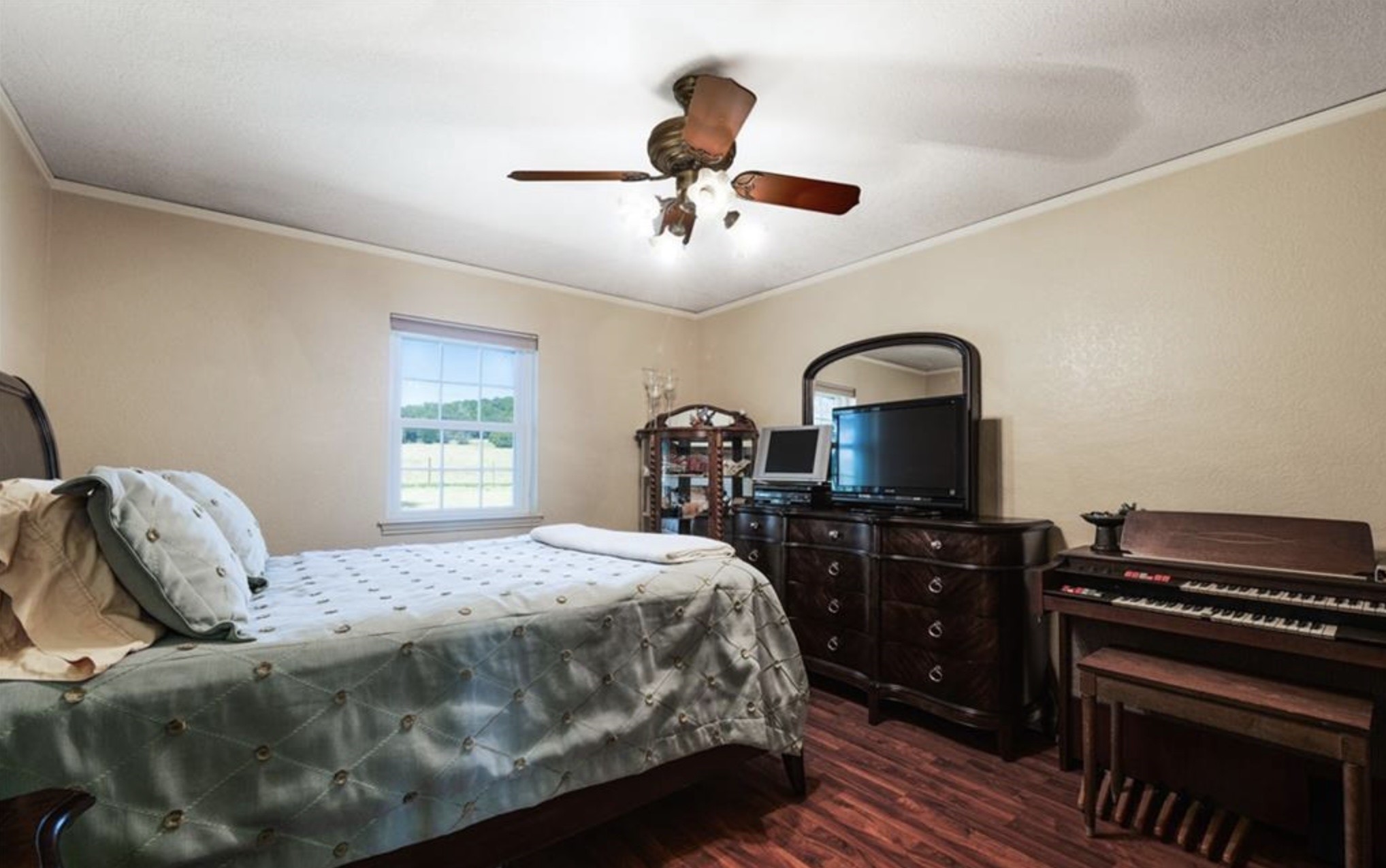 1624 W Business 190