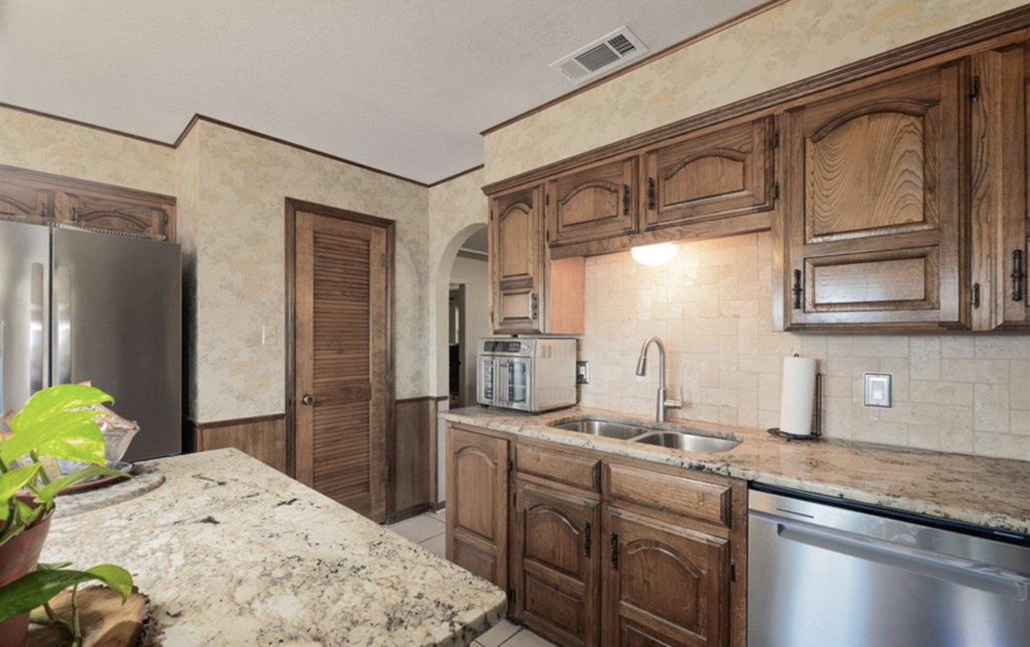 1624 W Business 190