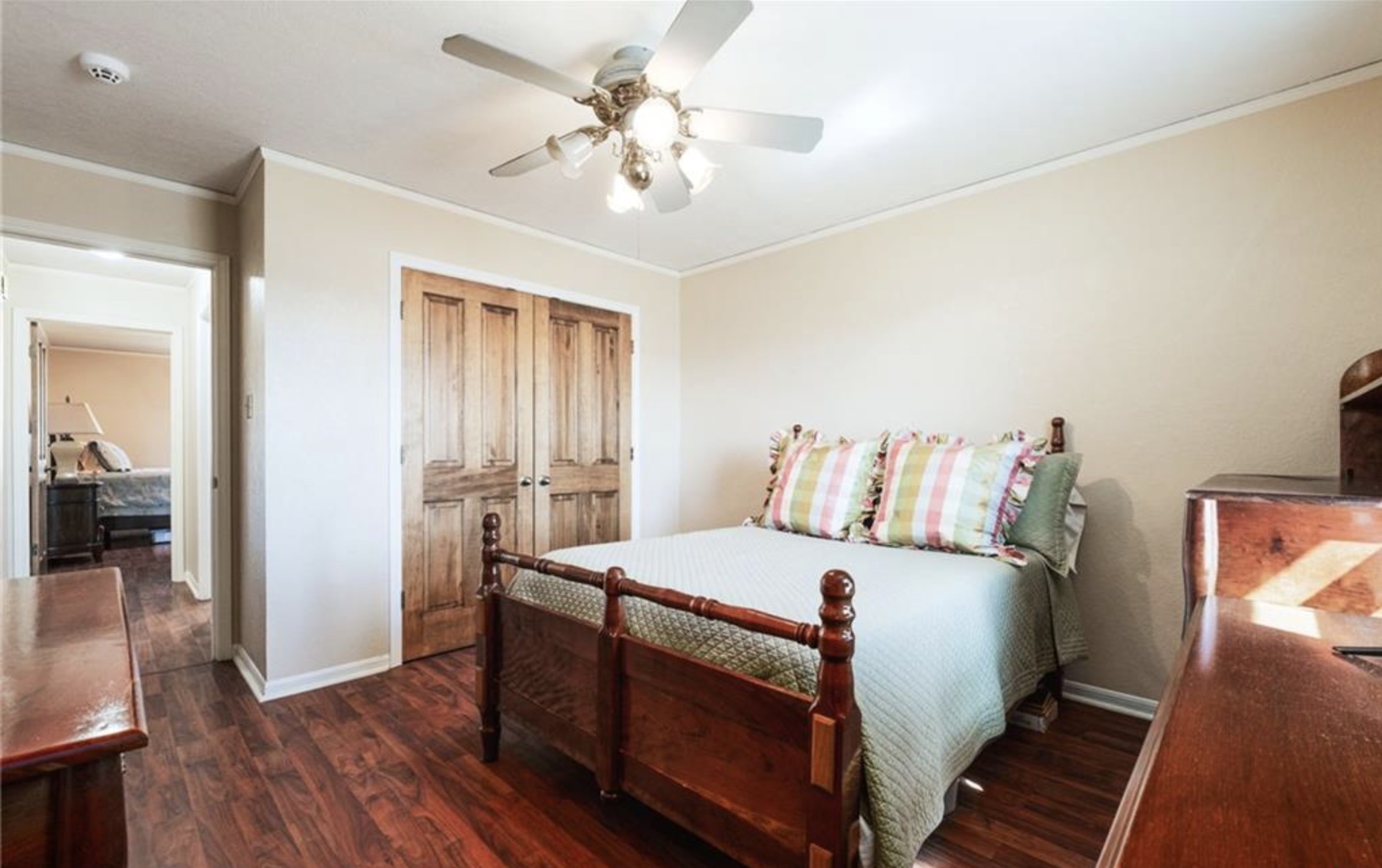 1624 W Business 190