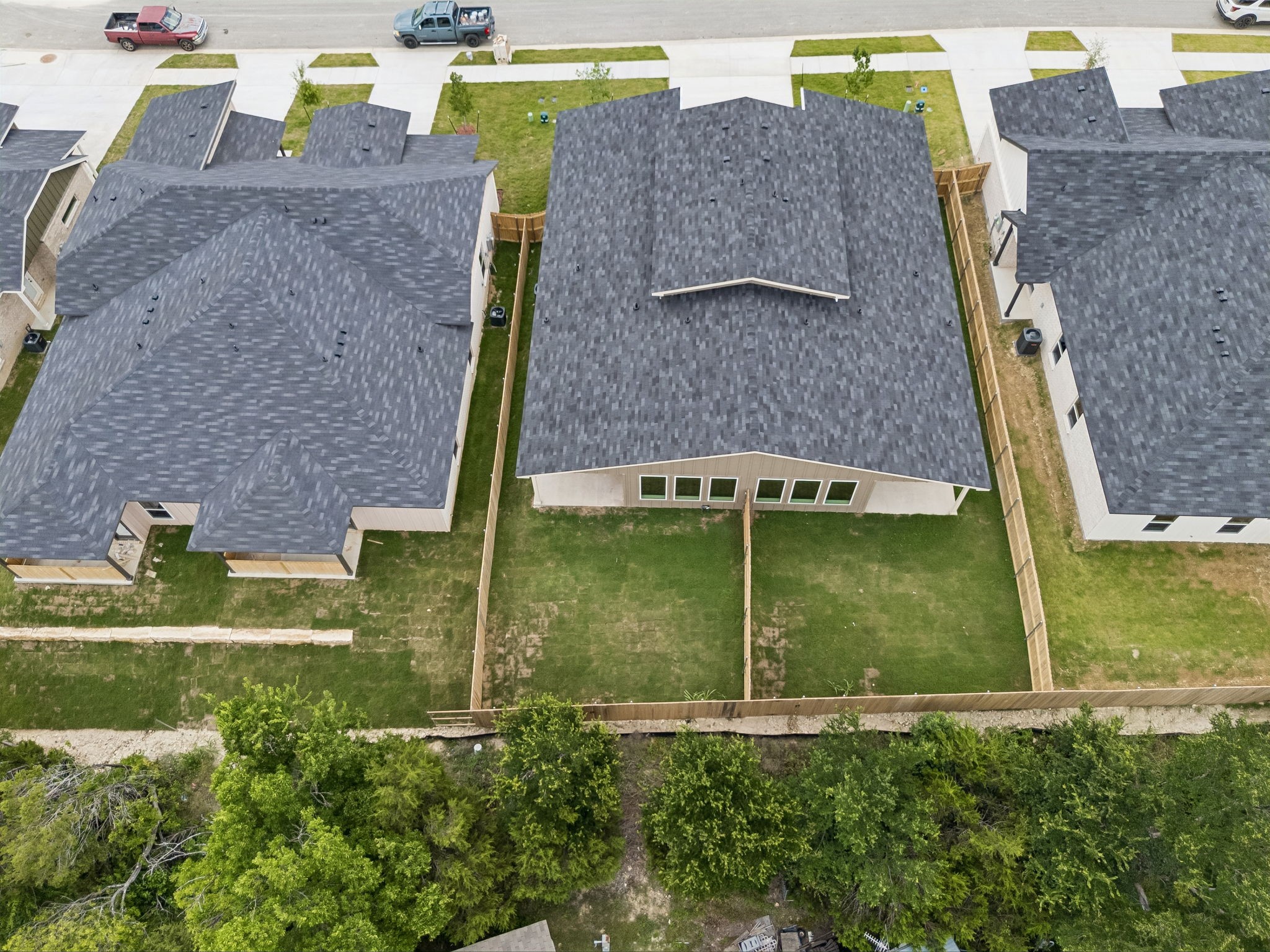 1307 Lone Pine Way