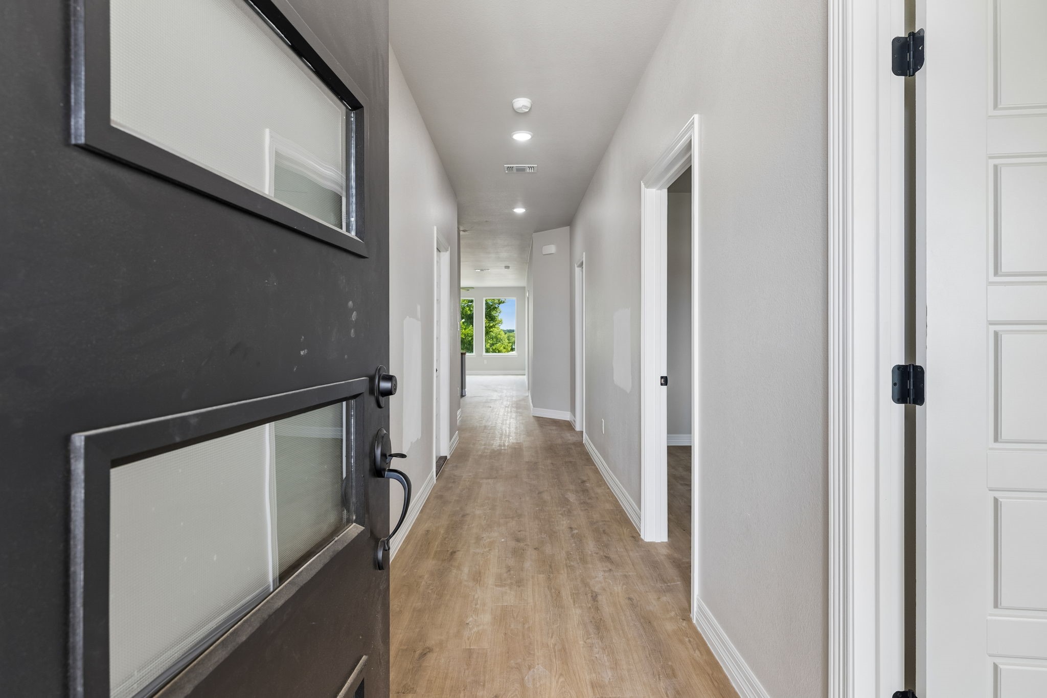 1307 Lone Pine Way