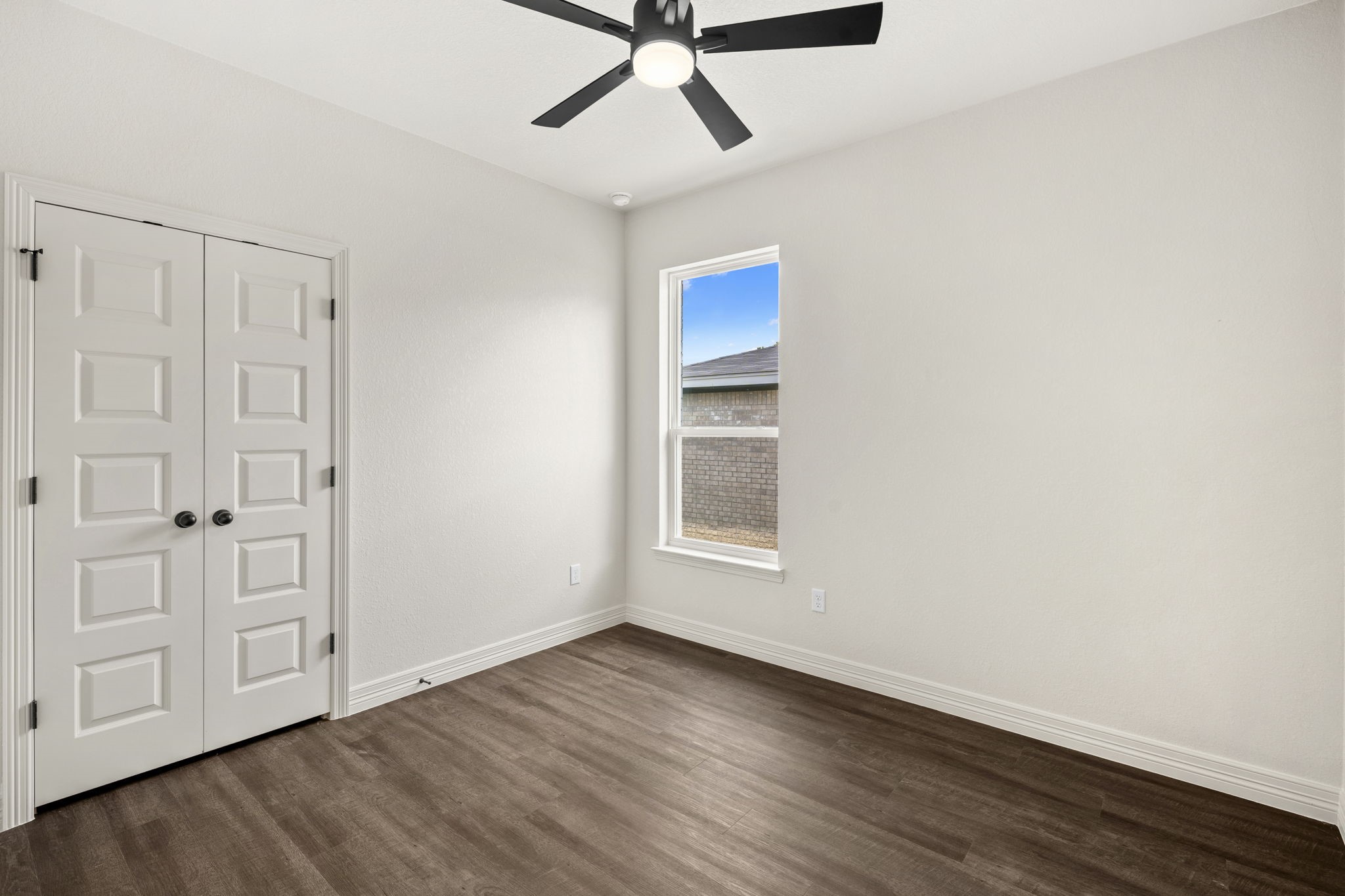 1303 Lone Pine Way