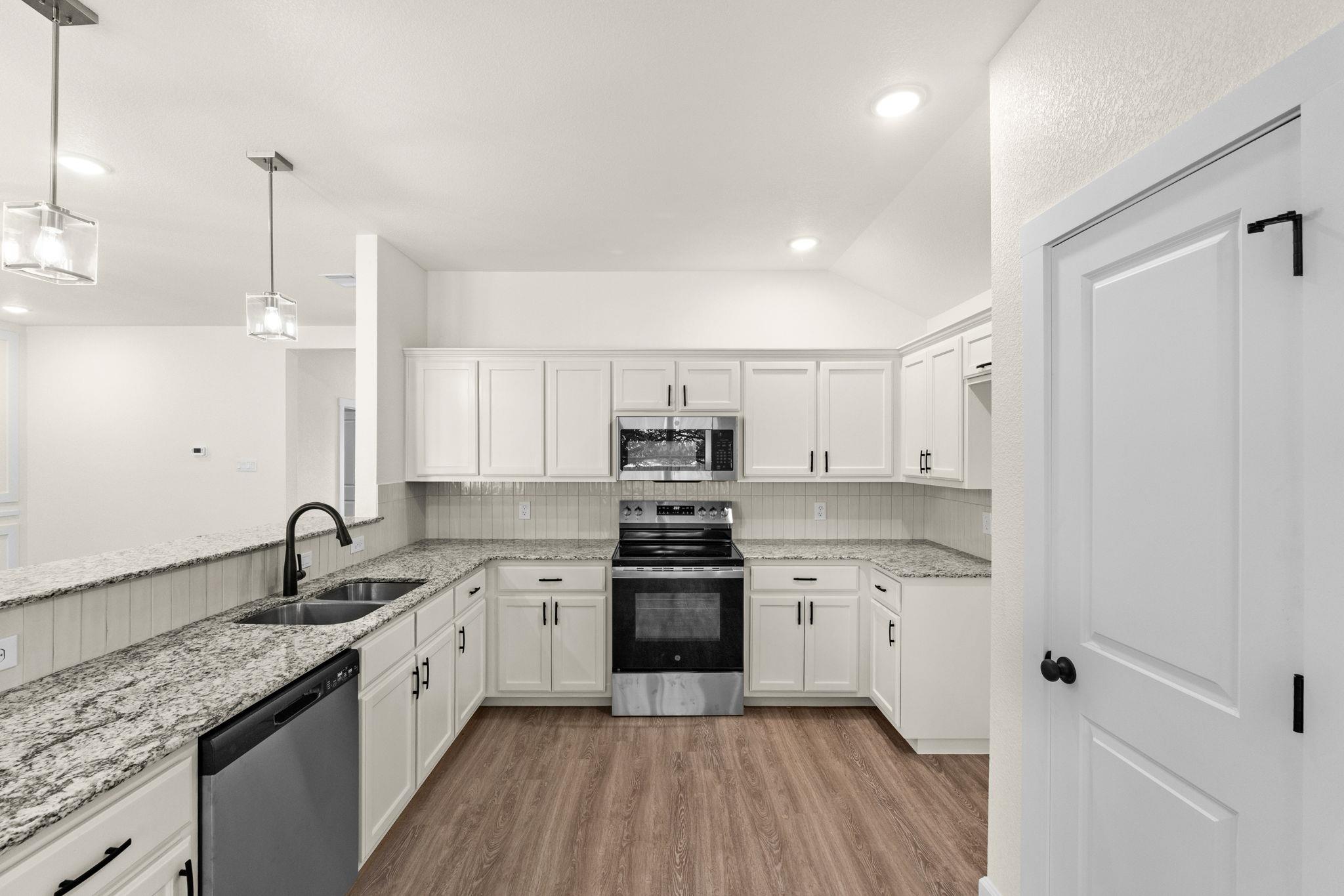 2119 Blackhawk LOOP