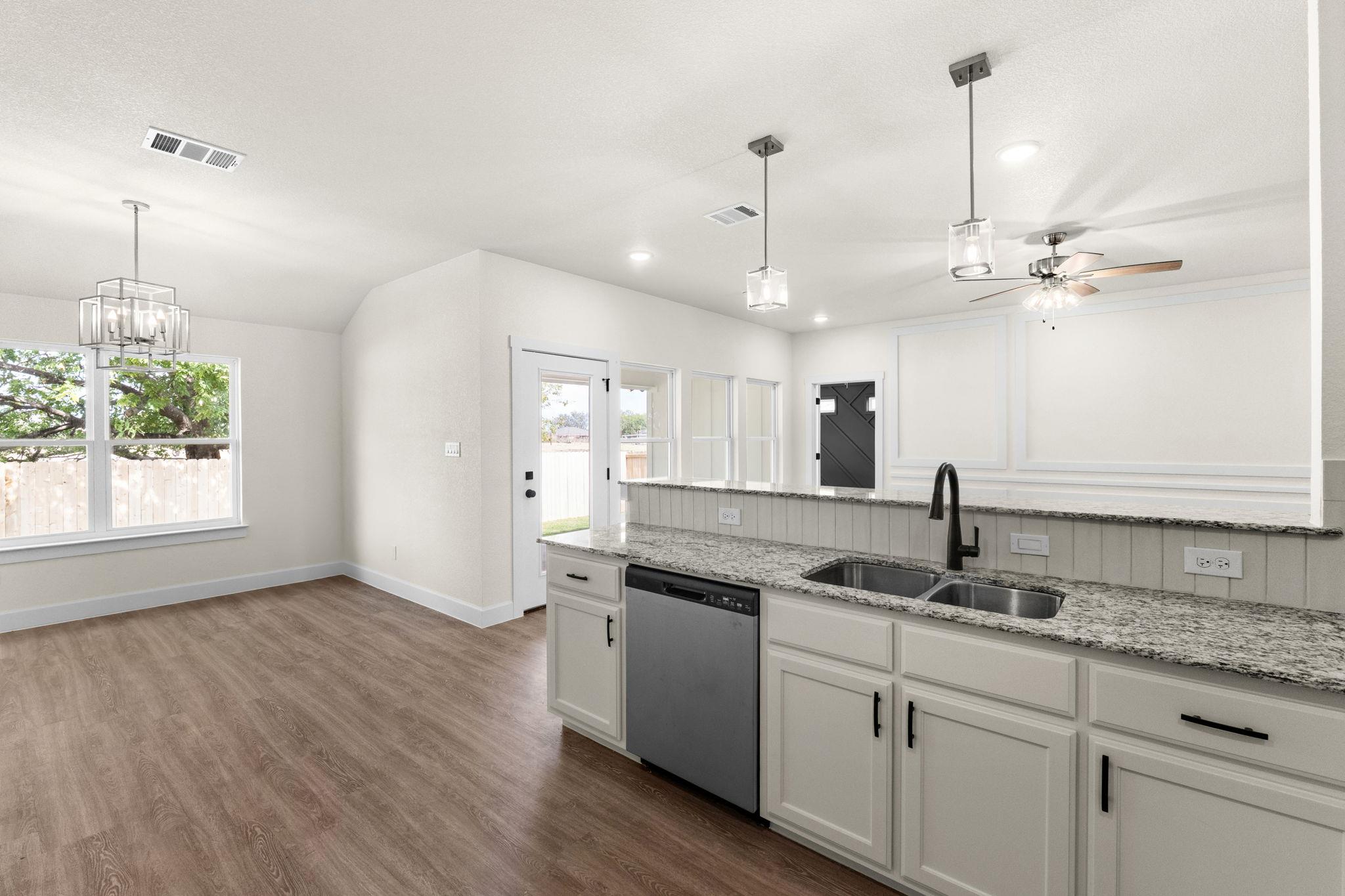 2119 Blackhawk LOOP
