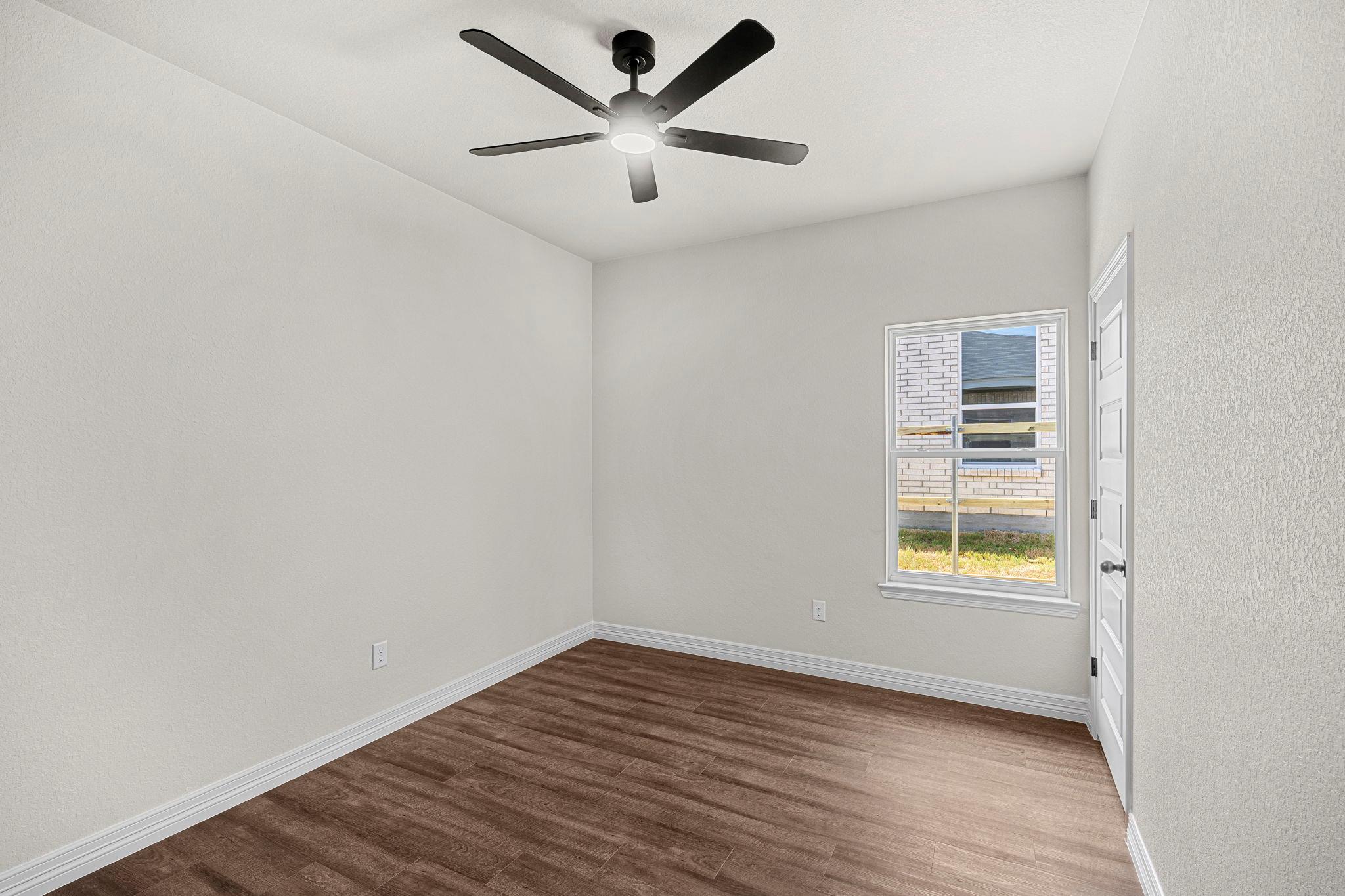 1301 Lone Pine WAY