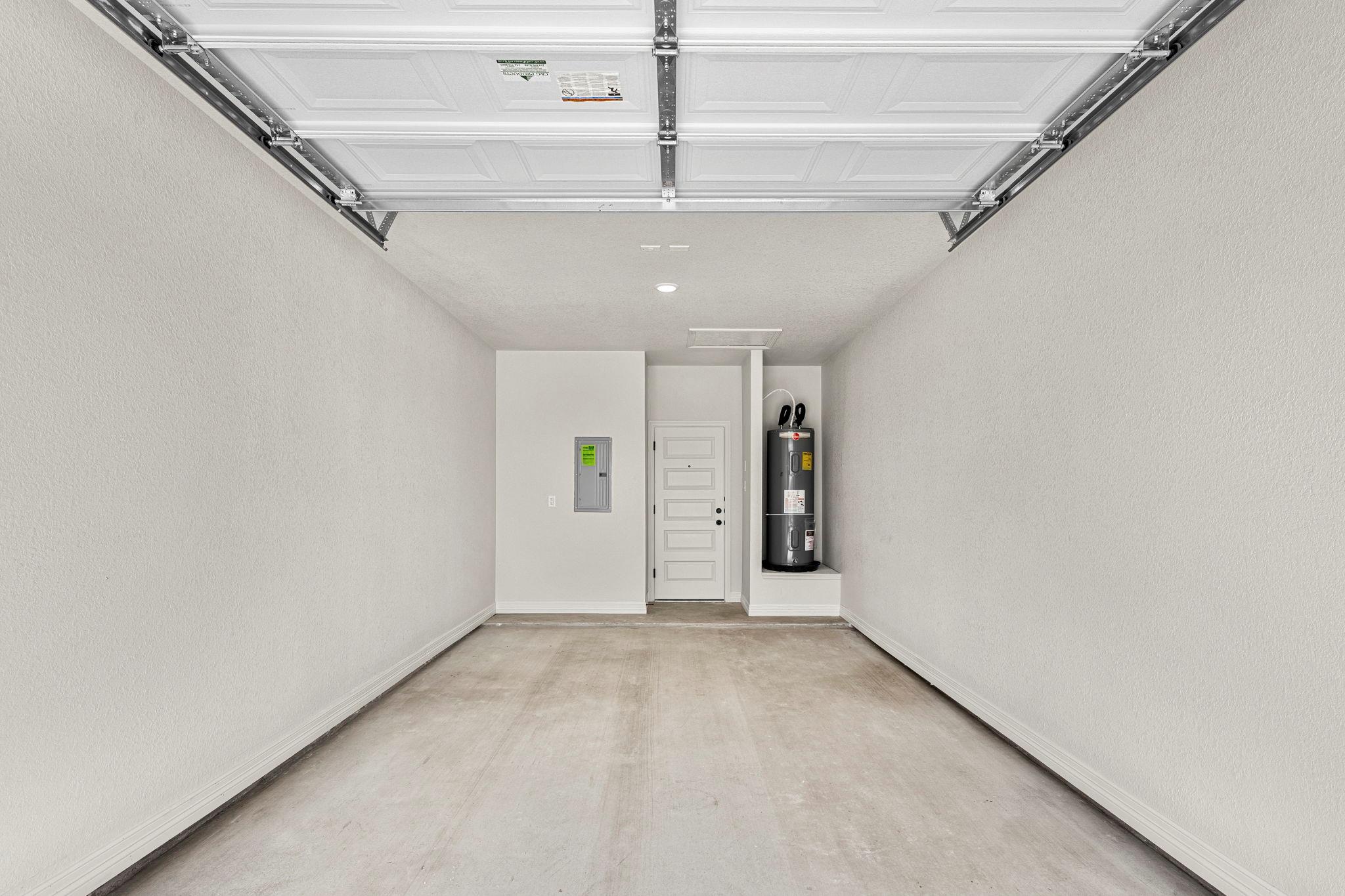 1301 Lone Pine WAY