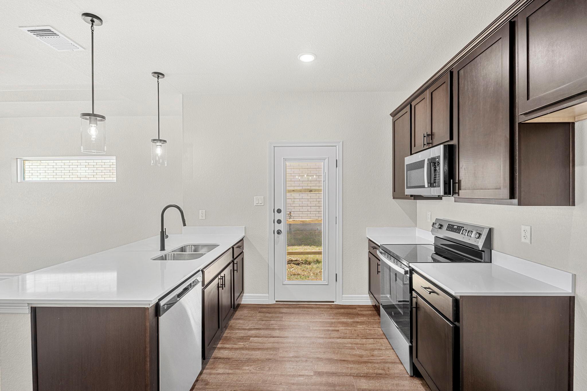 1301 Lone Pine WAY