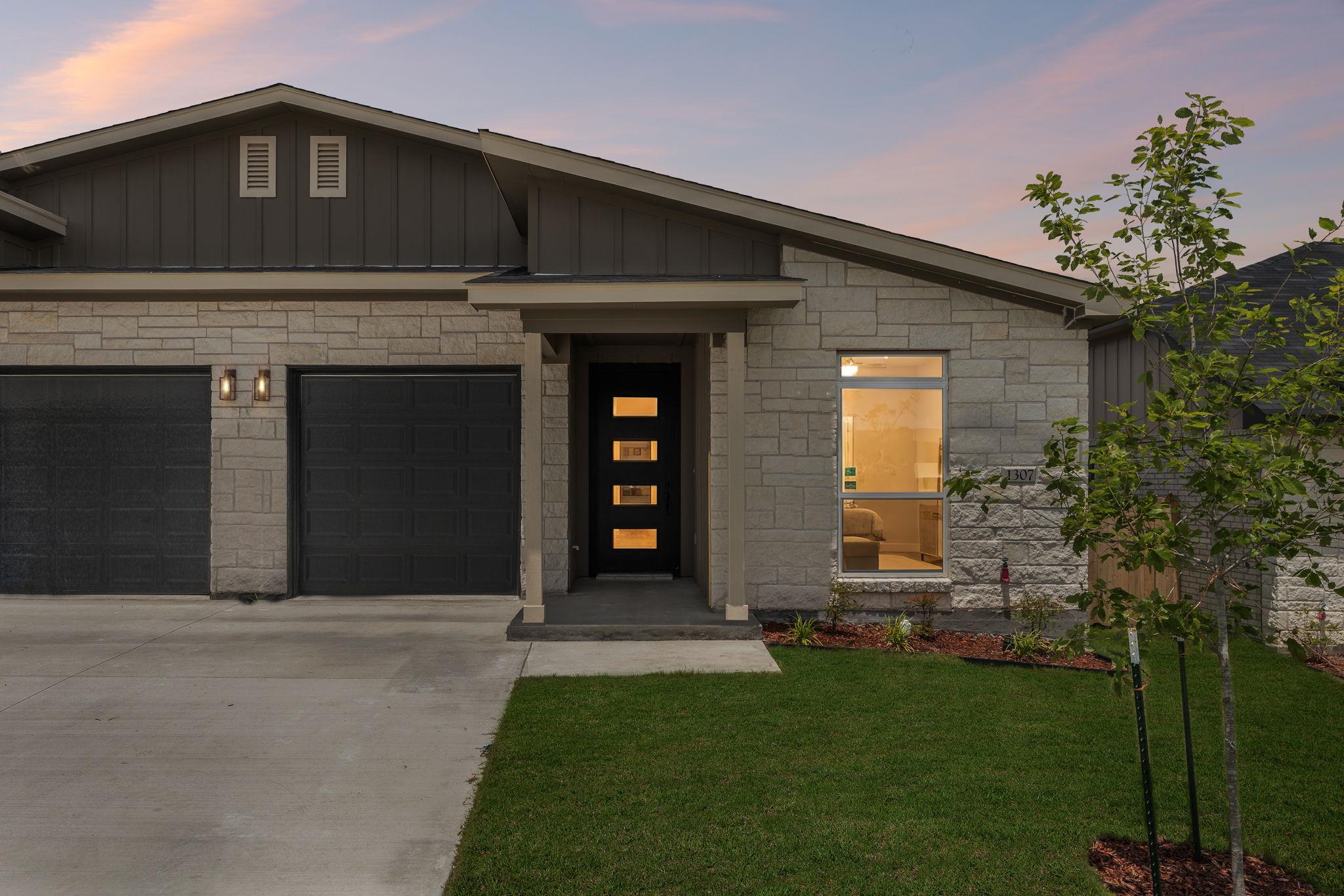 1307 Lone Pine WAY
