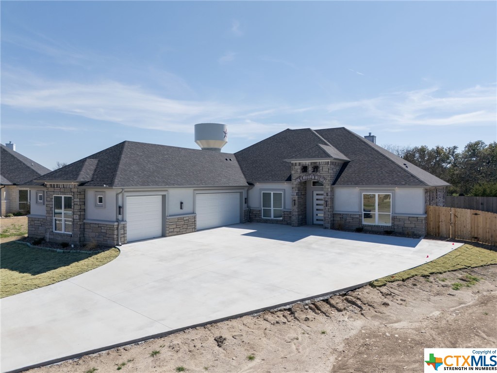 116 Vista De Luna Lane