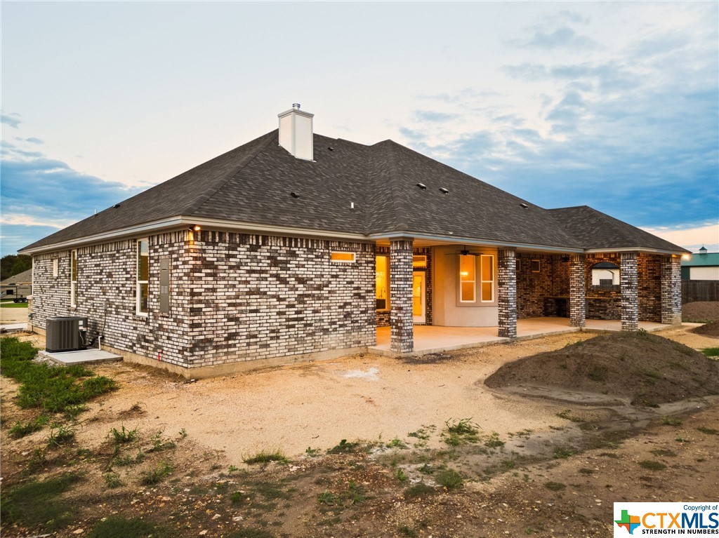 116 Vista De Luna Lane