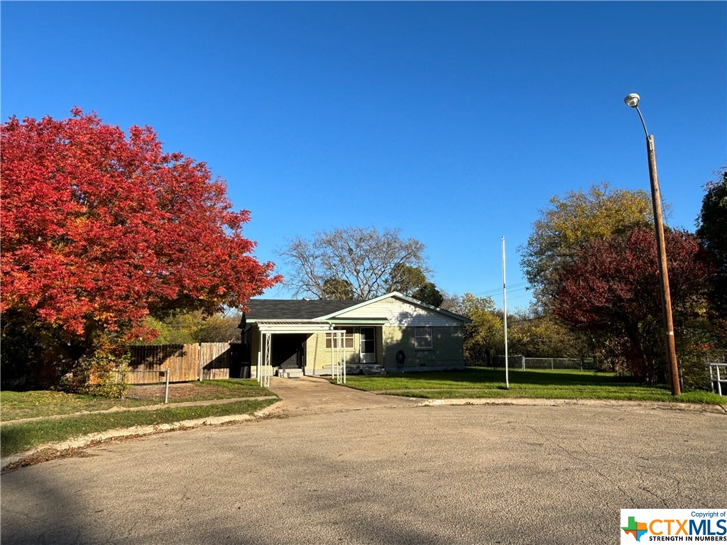 209 E Voelter Avenue