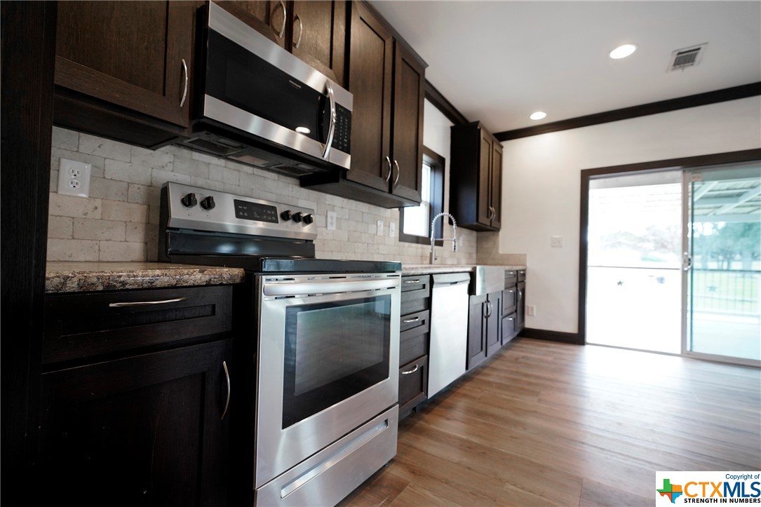437 County Road 3384
