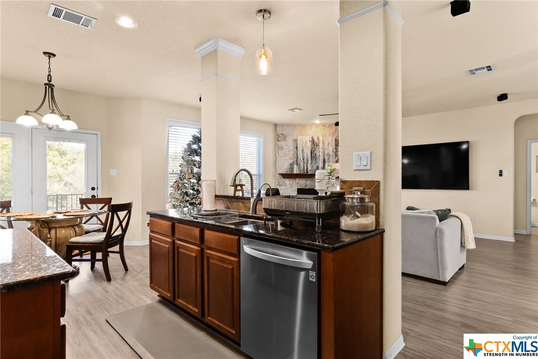 102 Riata Circle