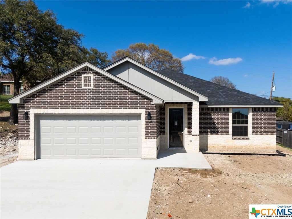 1041 Republic Circle