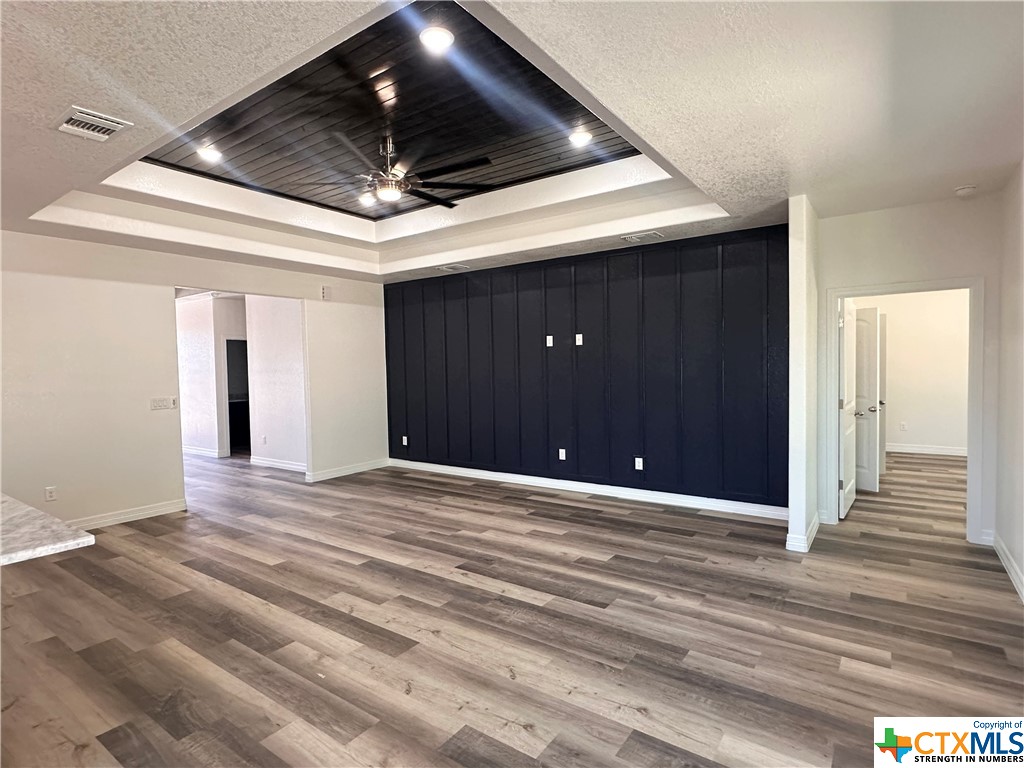 1041 Republic Circle