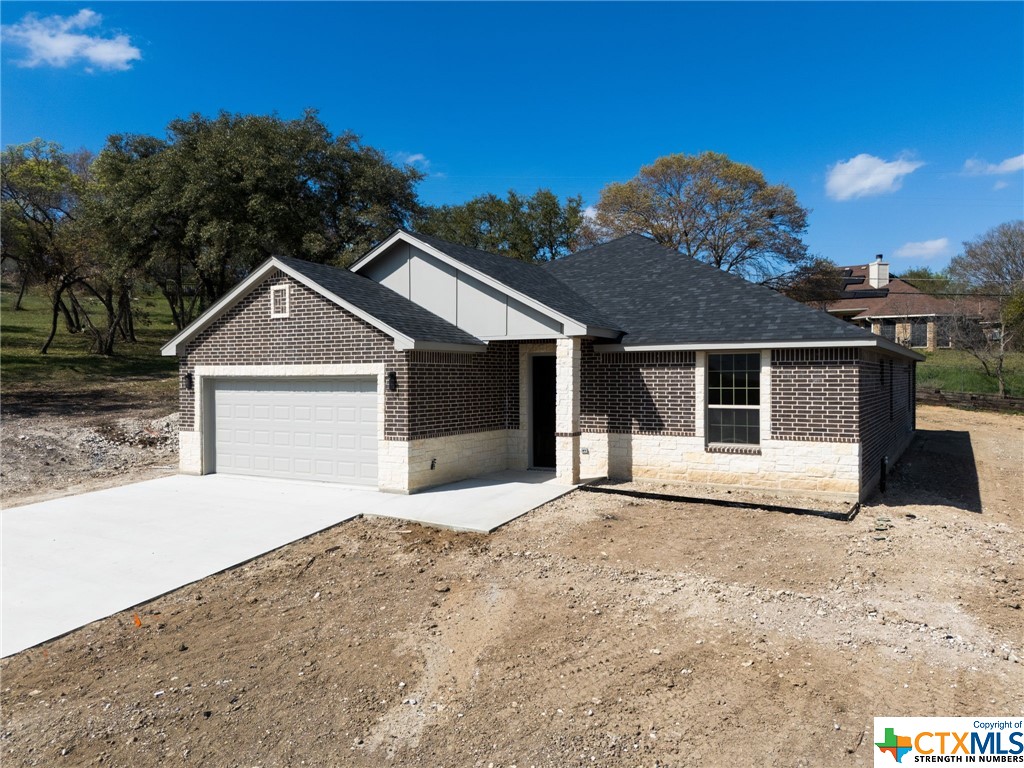 1041 Republic Circle