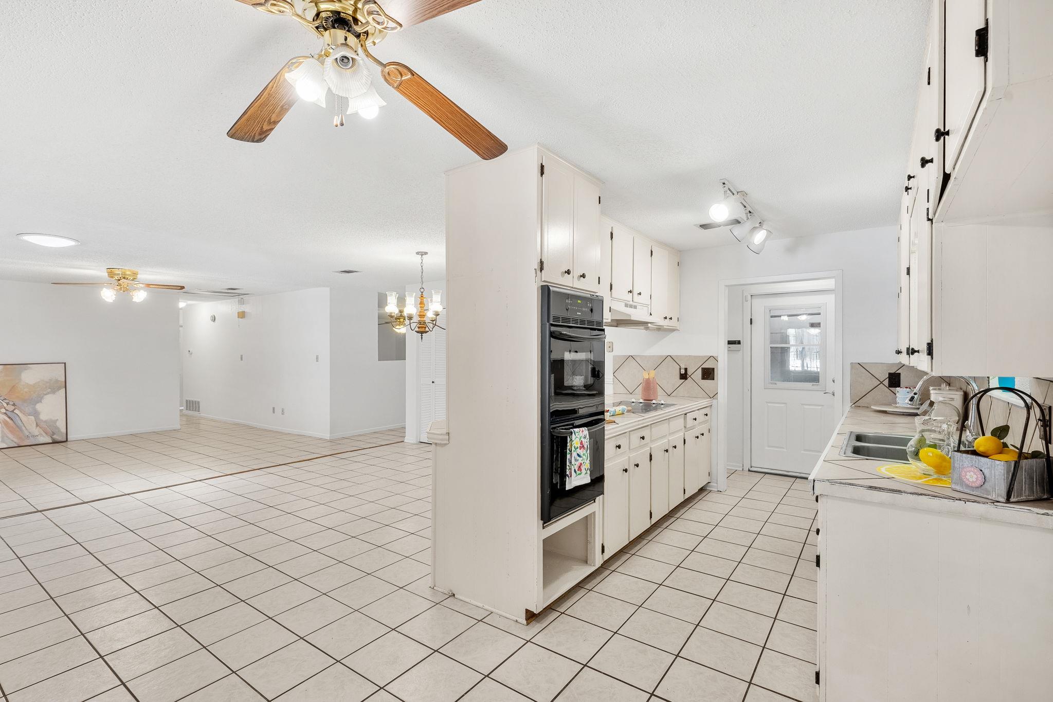 130 Bobcat LN