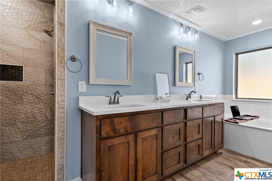 3425 Bandit Court