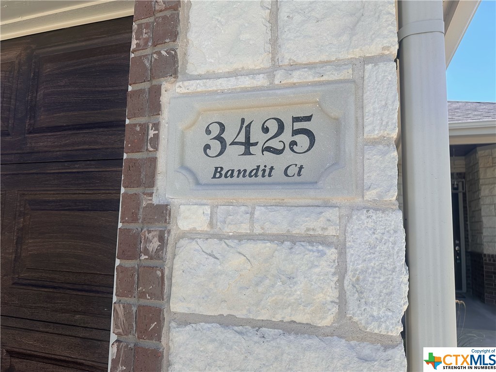3425 Bandit Court